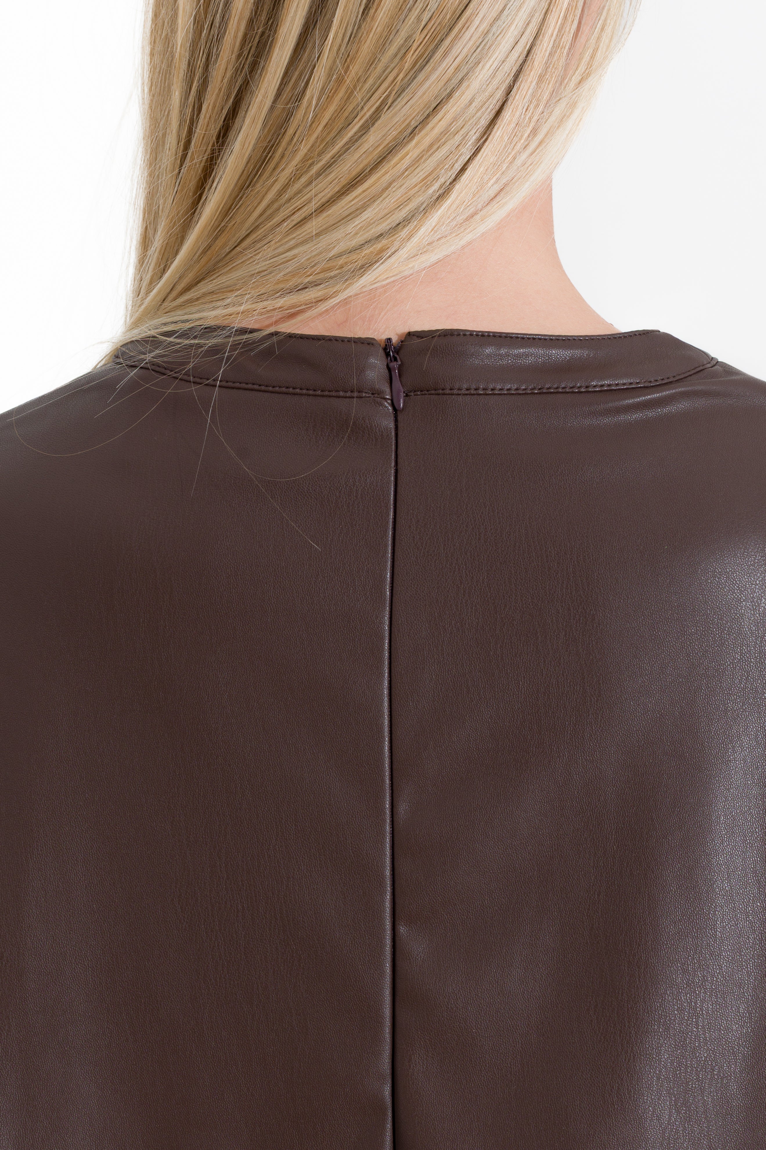 T-shirt in similpelle - Compagnia Italiana