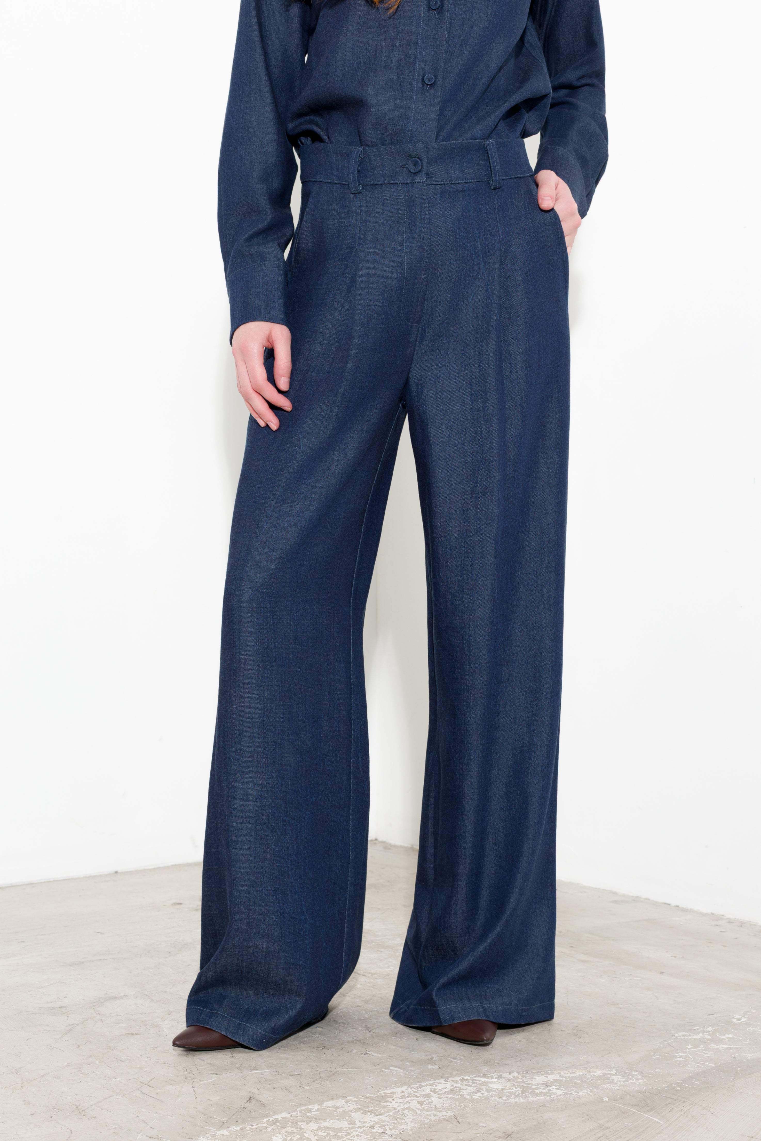 Pantaloni fluido gamba larga in denim