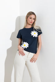 T-shirt in jersy di cotone con margherite applicate - Compagnia Italiana
