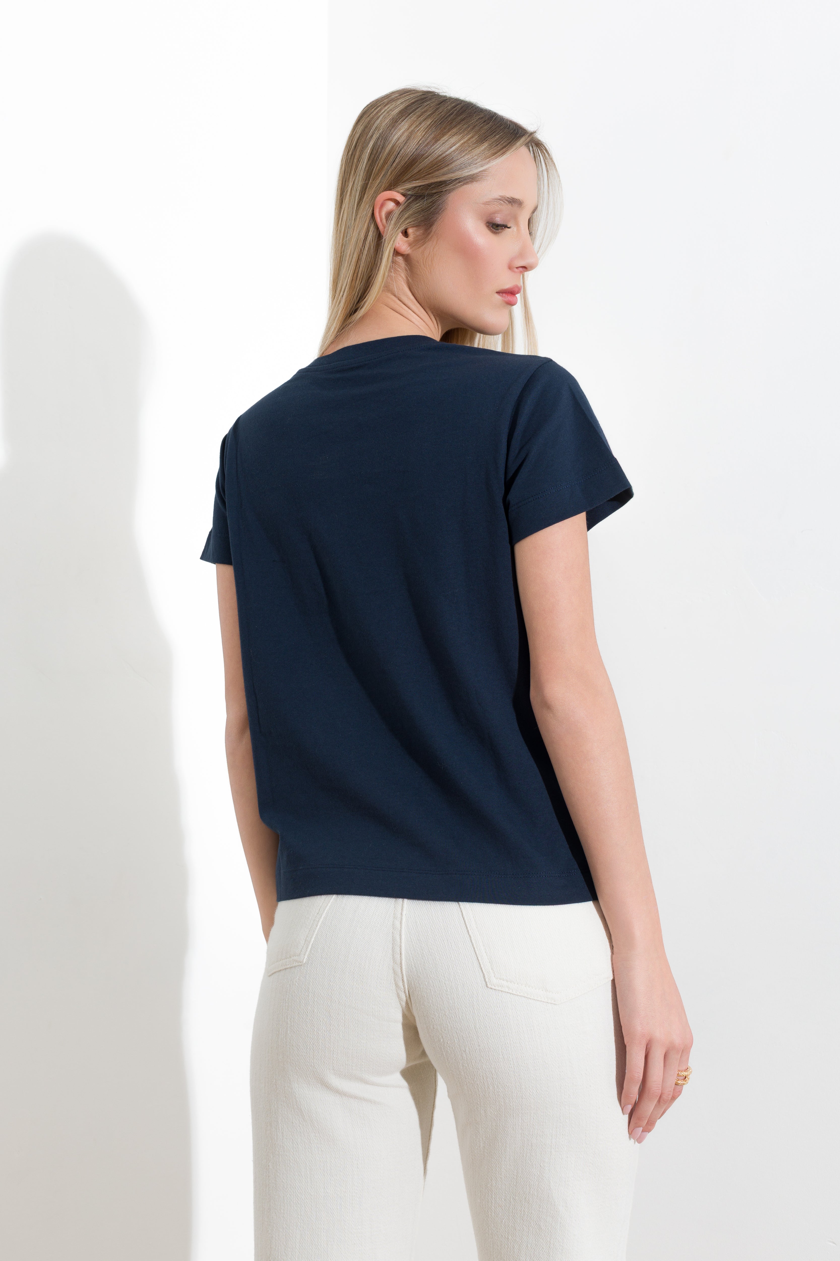 T-shirt in jersy di cotone con margherite applicate - Compagnia Italiana