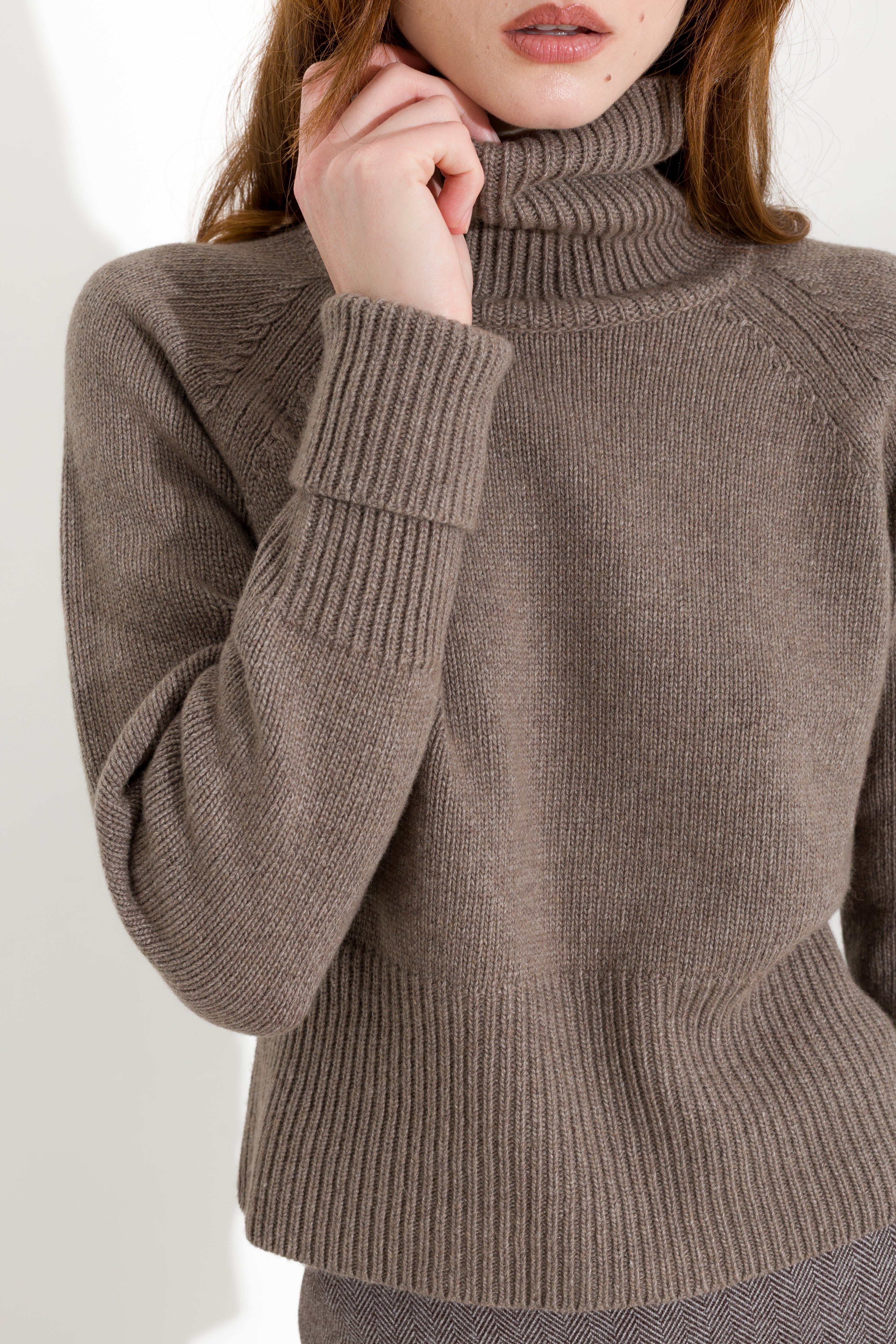 Cropped-Rollkragenpullover mit Raglanärmeln - Friendly Sweater