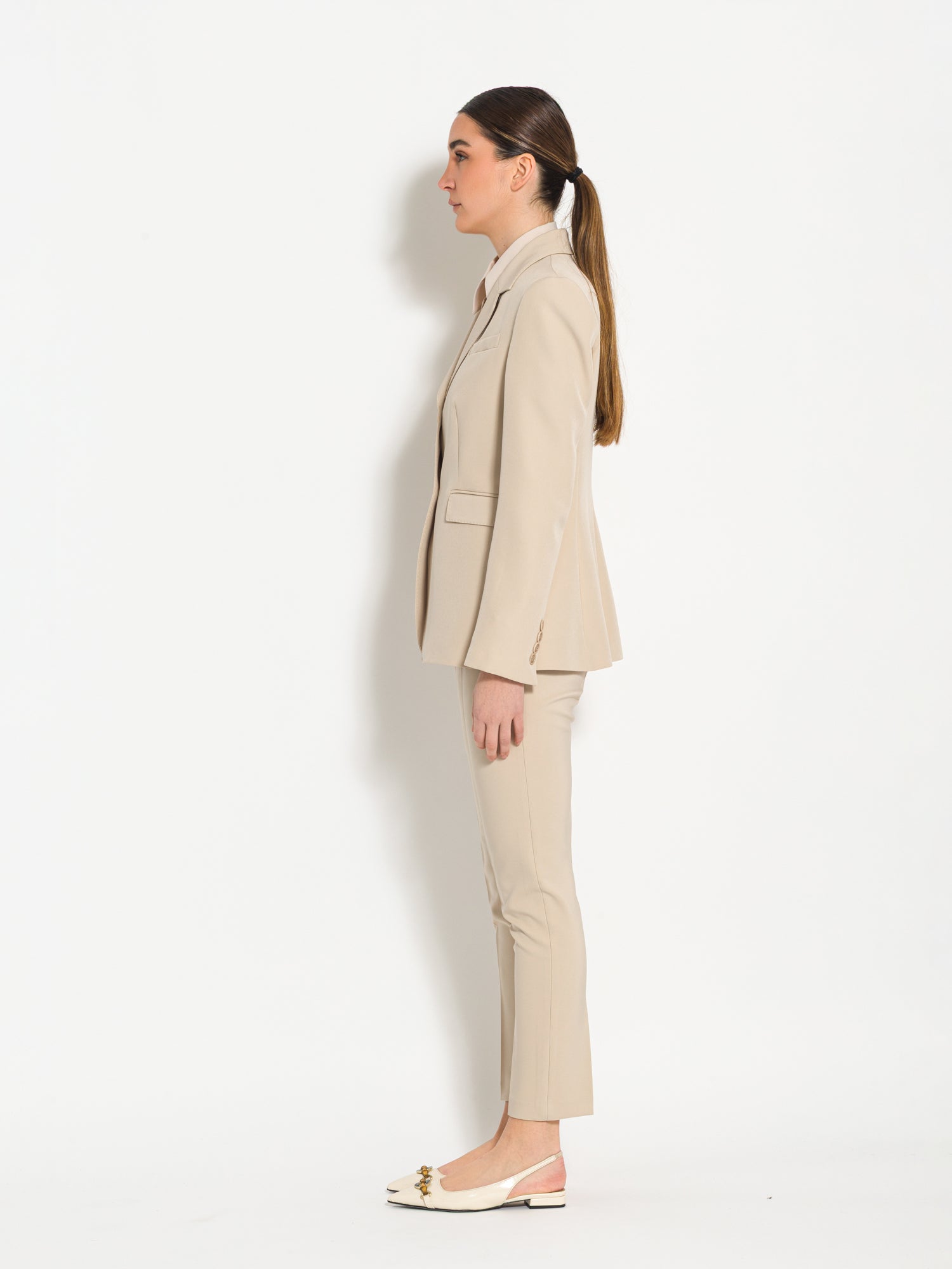 Pantalone in tessuto tecnico diagonale a trombetta | Uncategorized da donna