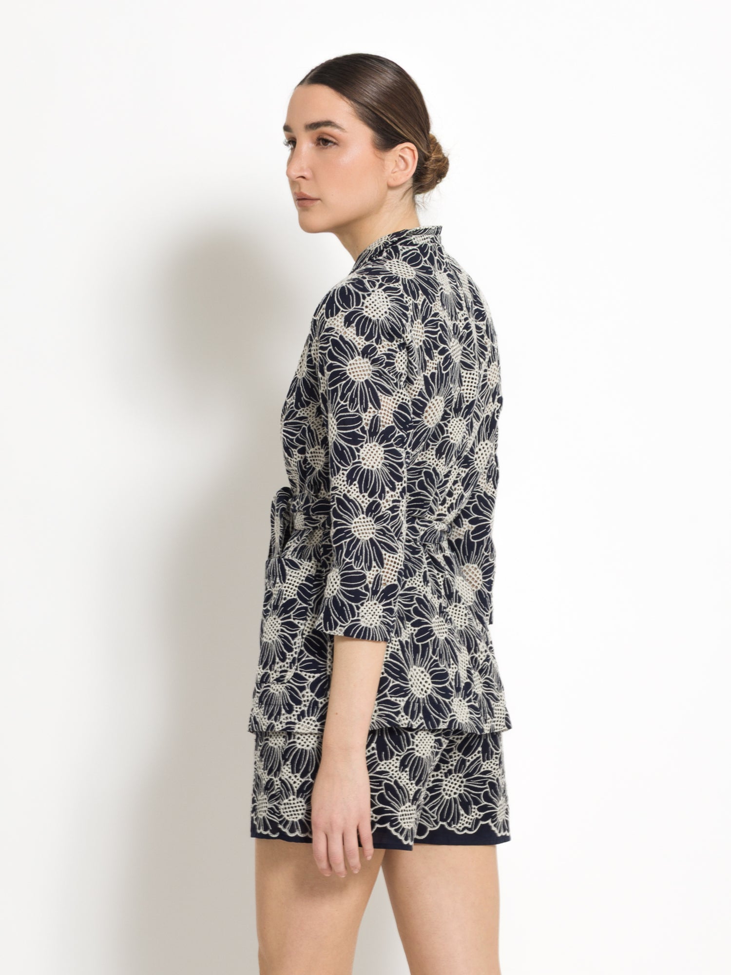 Blazer con cintura in cotone ricamato | Uncategorized da donna