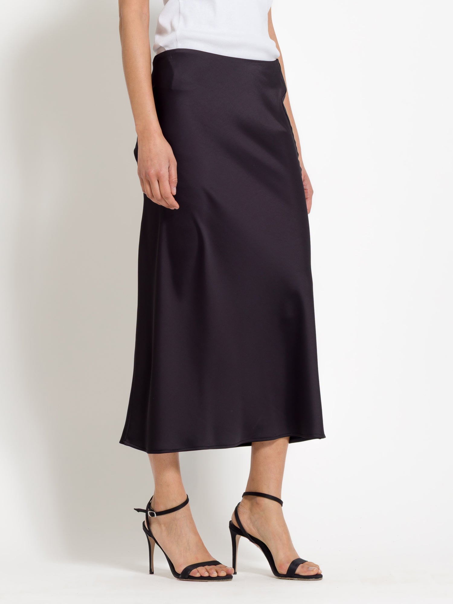 Gonna fluida in envers satin | Uncategorized da donna