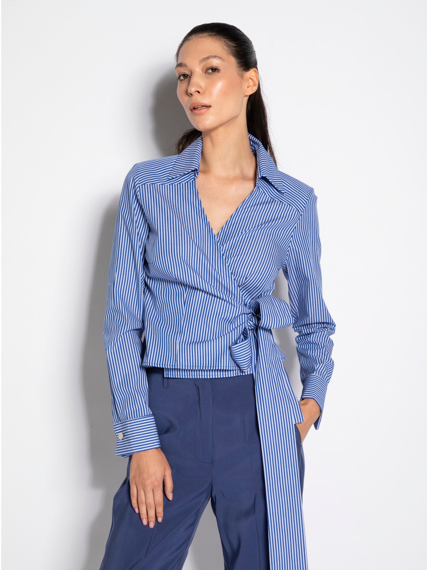 Camicia incrocio cropped in cotone | Uncategorized da donna