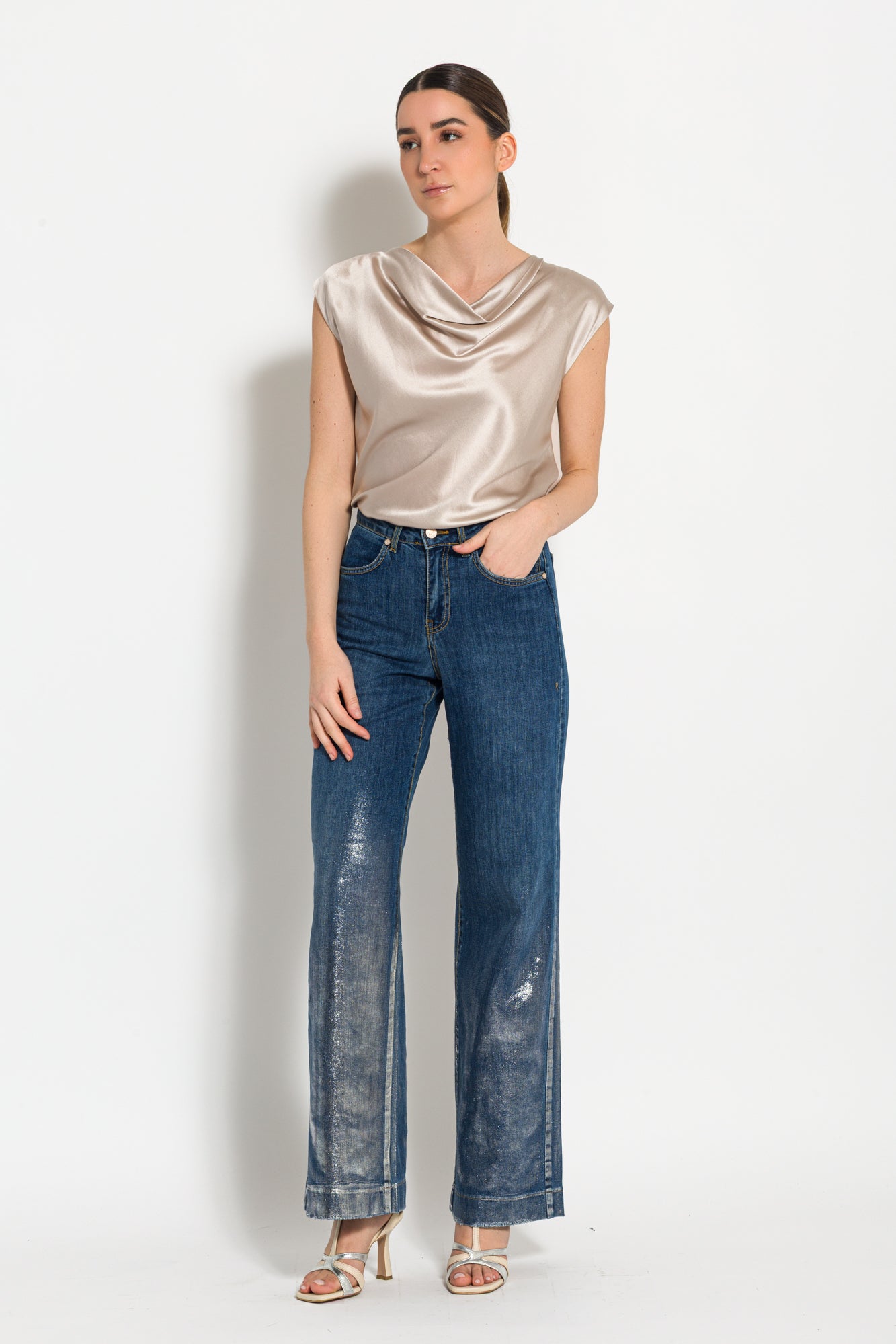 Top scollo gronda smanicato | Uncategorized da donna