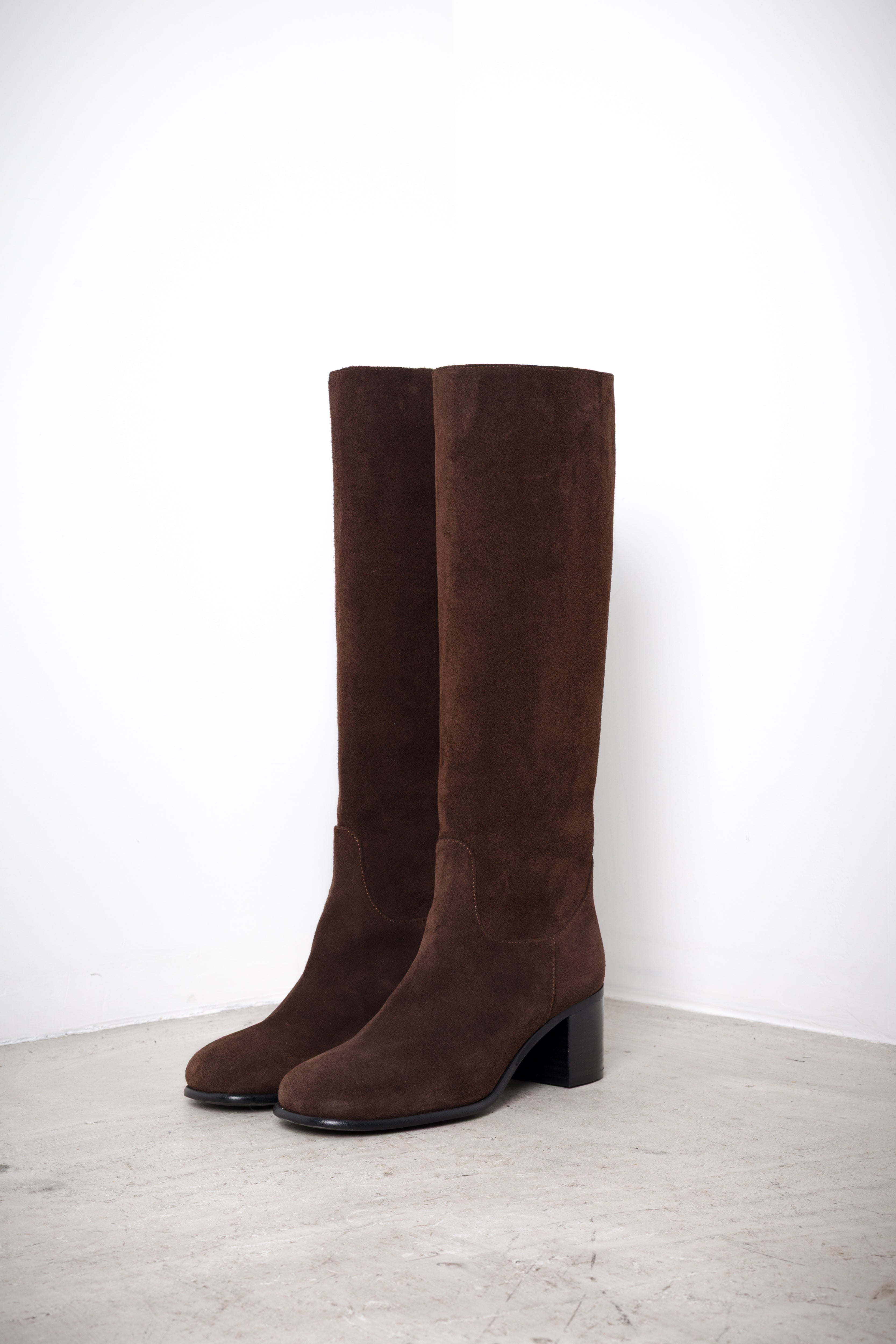 Suede boot