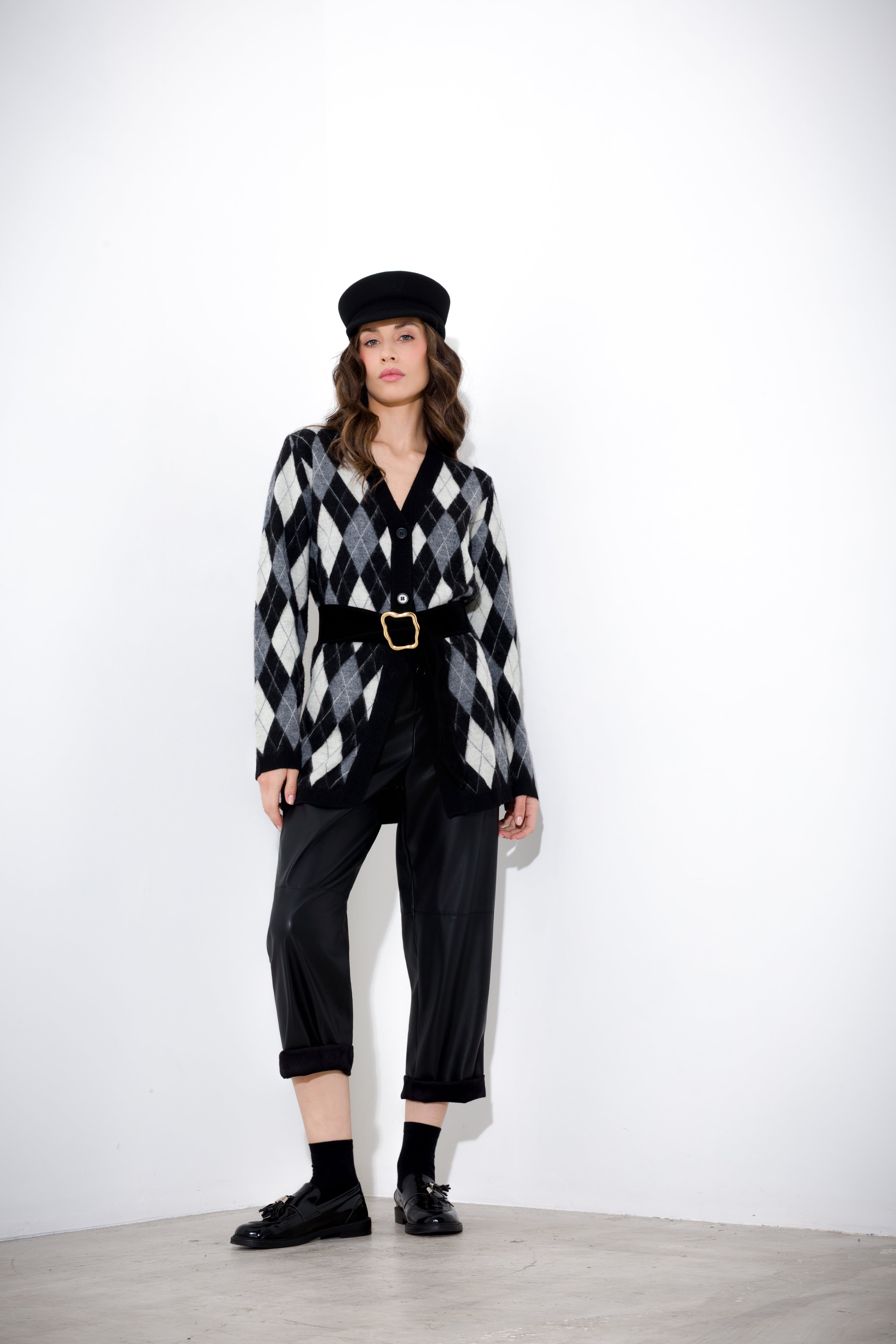 V-neck diamond cardigan