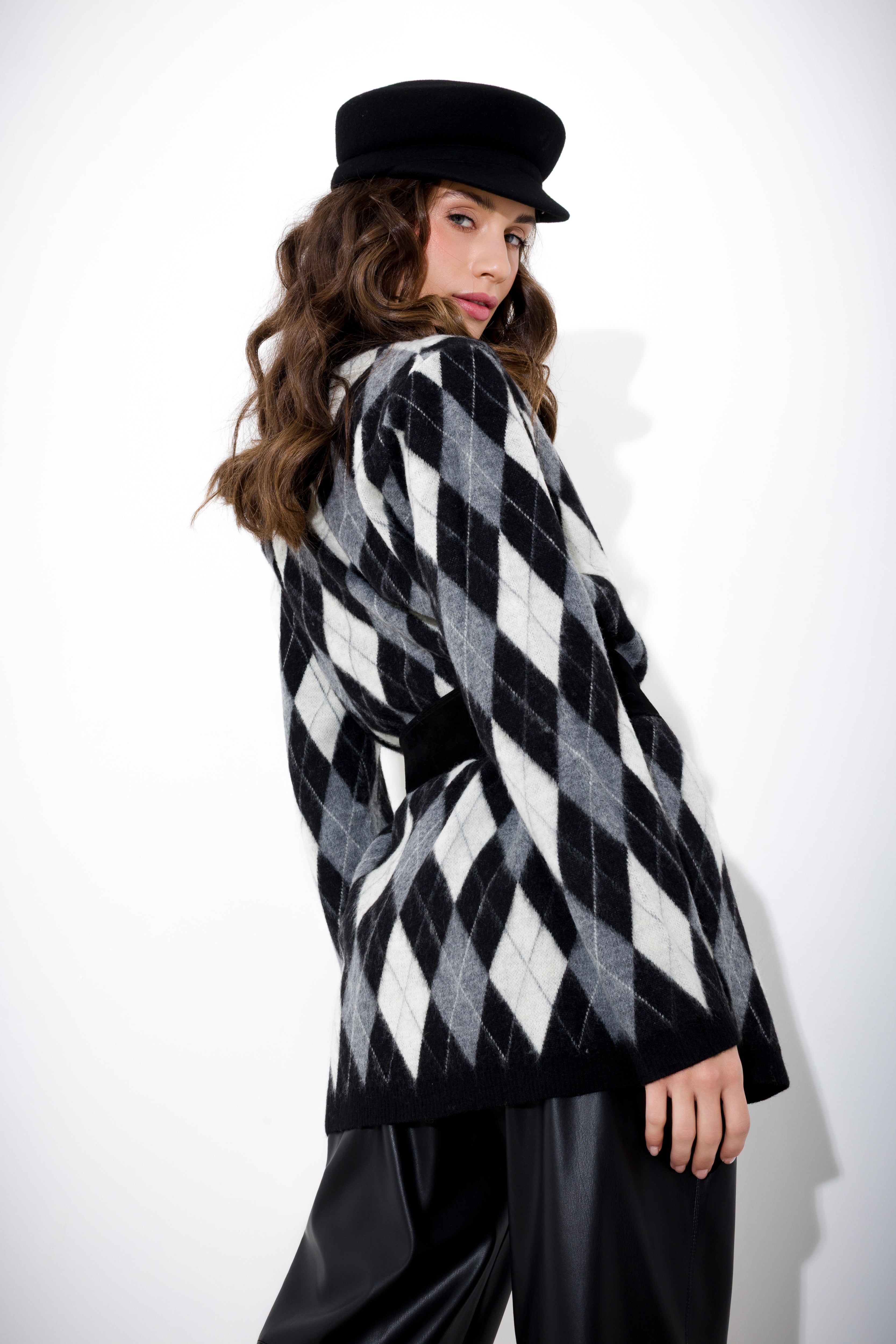 V-neck diamond cardigan