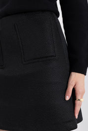 Short skirt in double mesh