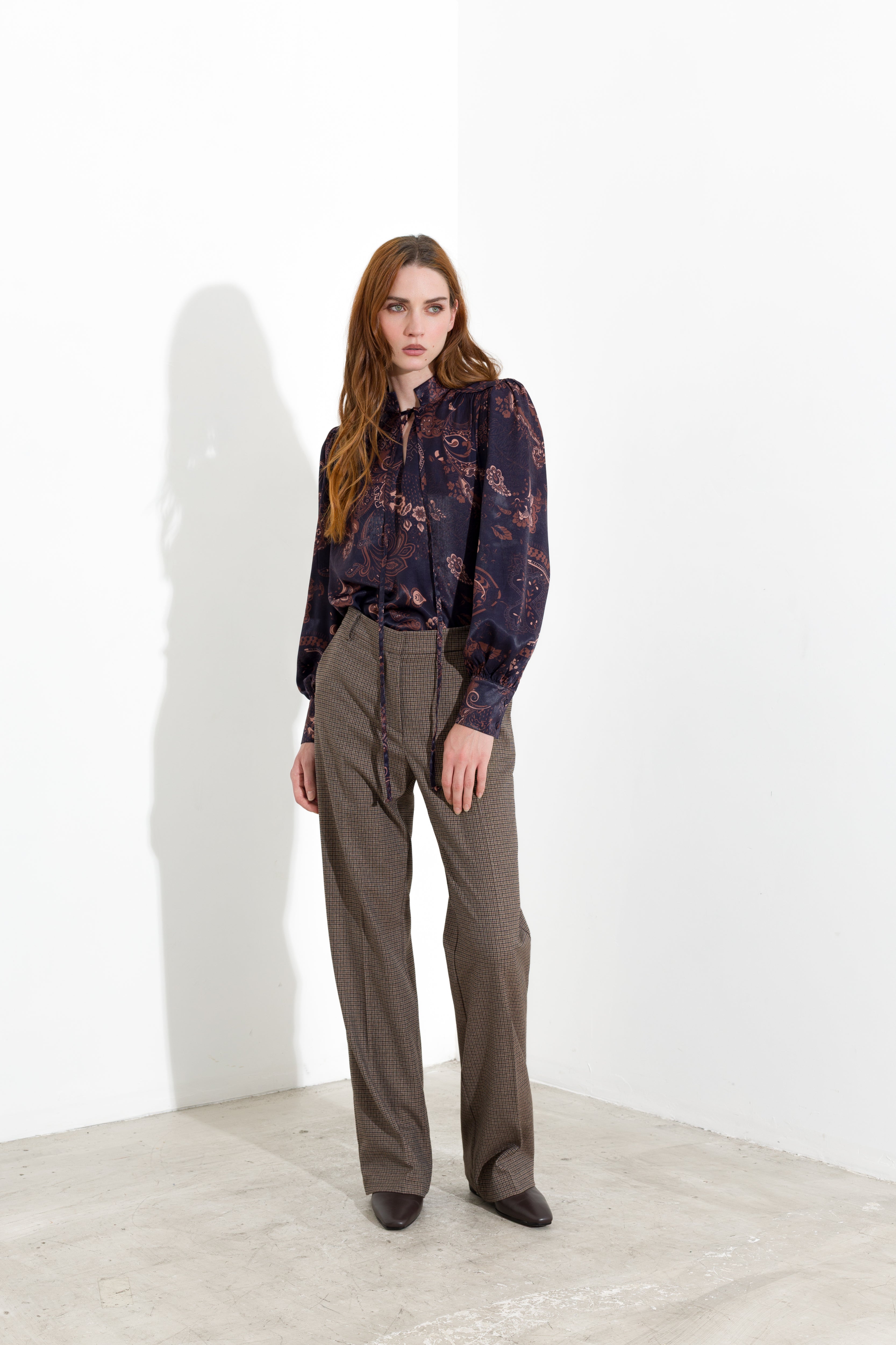 Pantaloni wide-leg a micro pied-de-poule