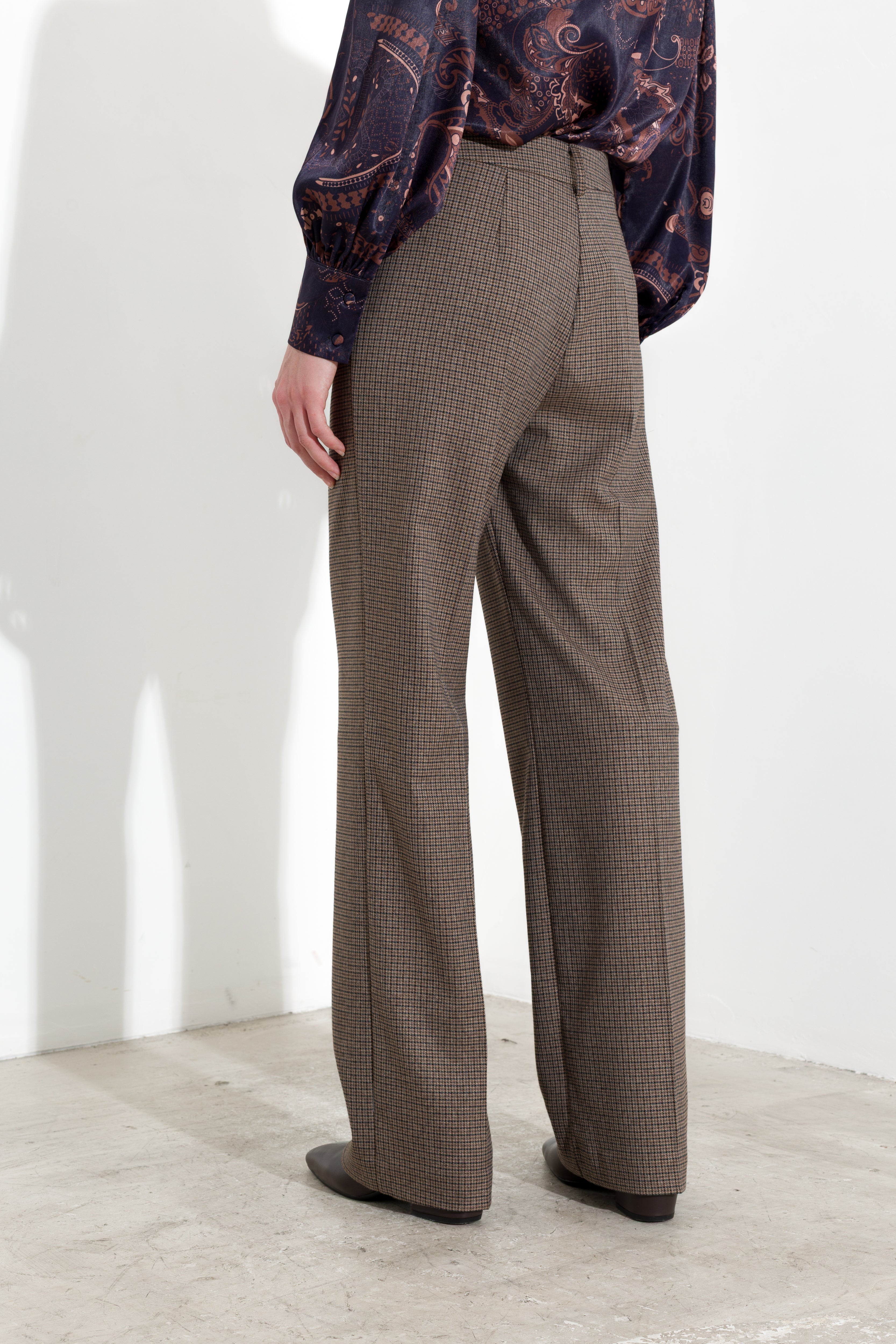 Pantaloni wide-leg a micro pied-de-poule