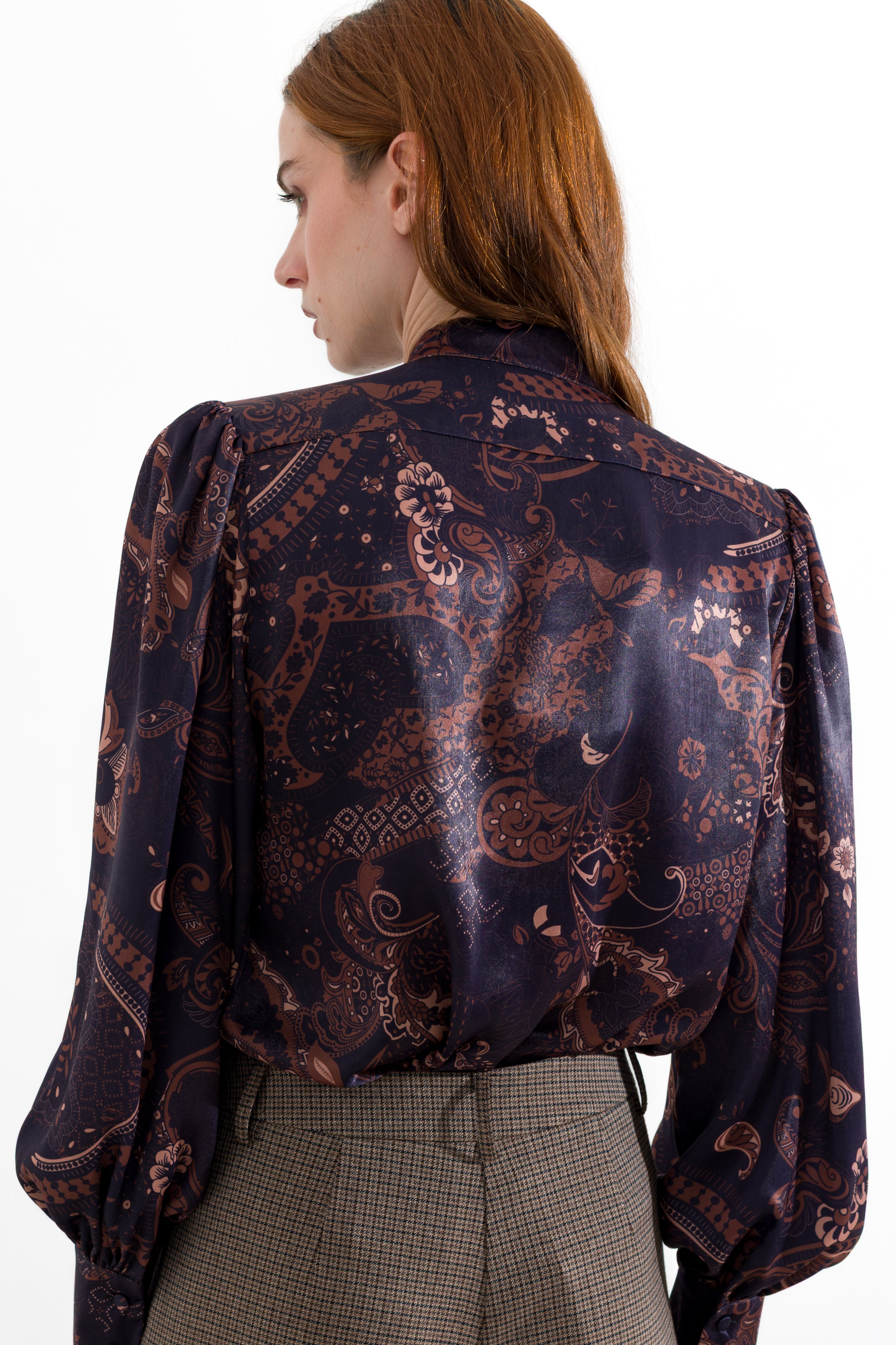 Blusa con scollo a goccia