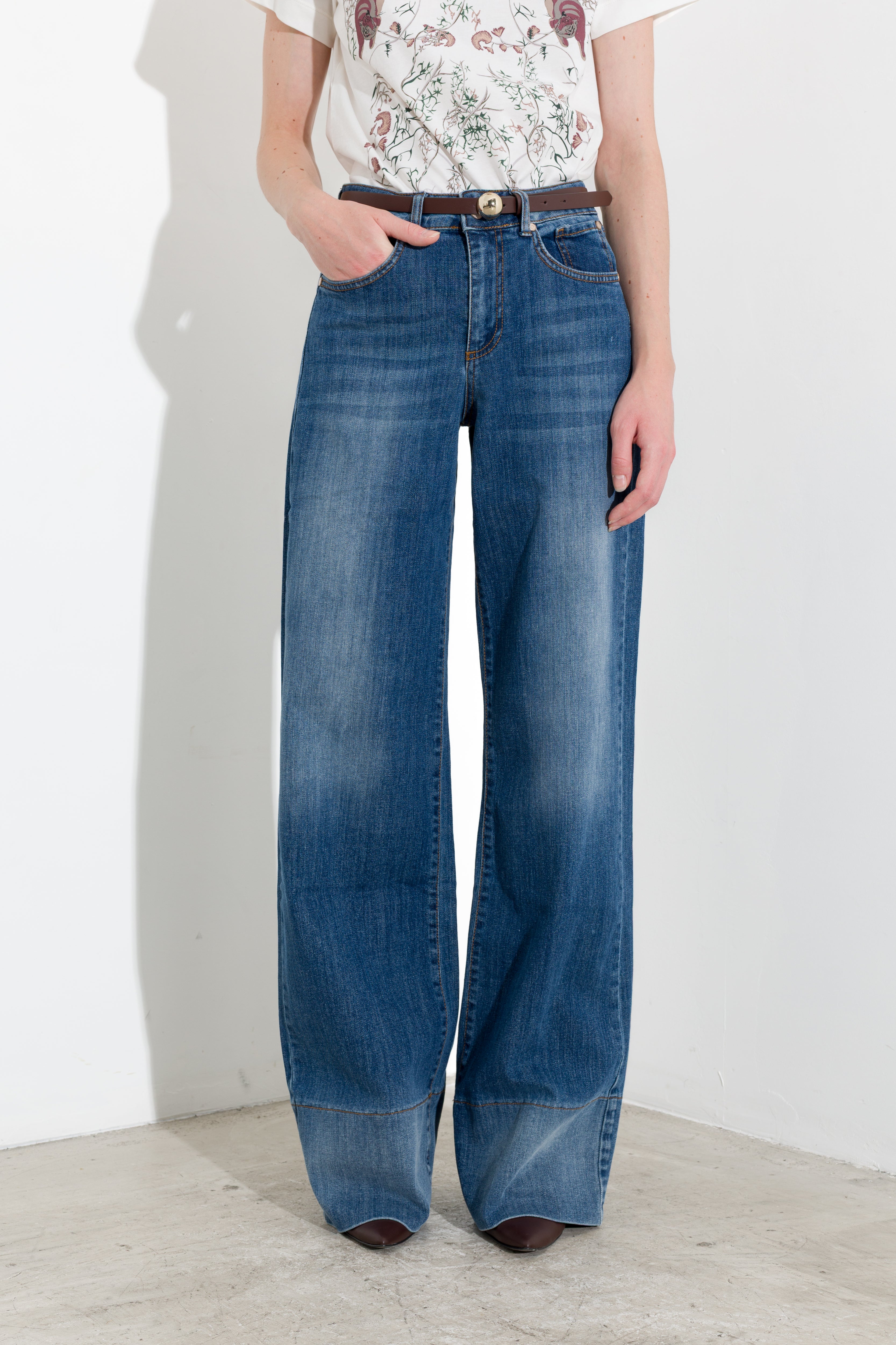 Jeans palazzo a vita alta