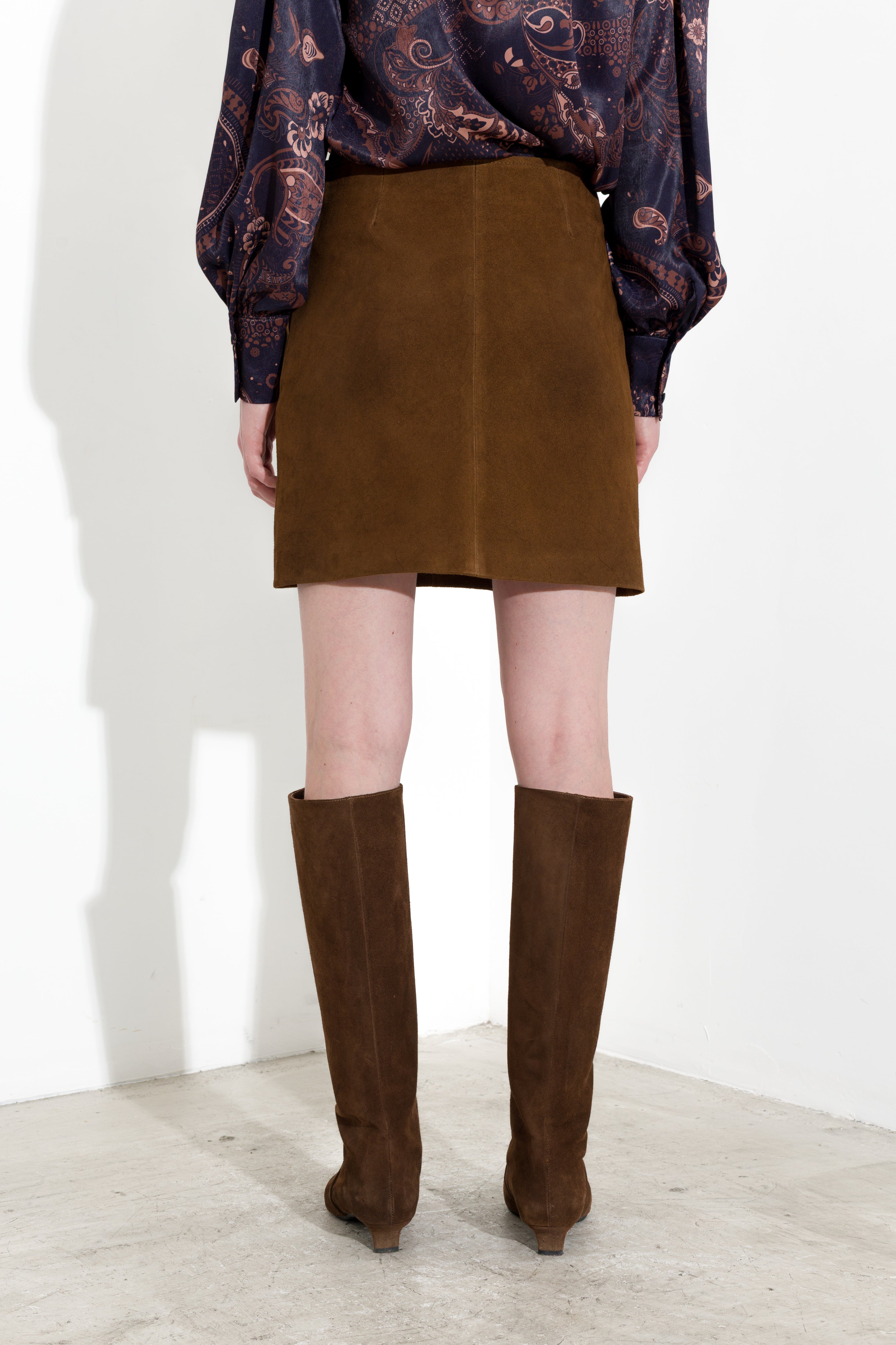 Minigonna in pelle scamosciata