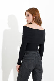 Shiffer-neck sweater