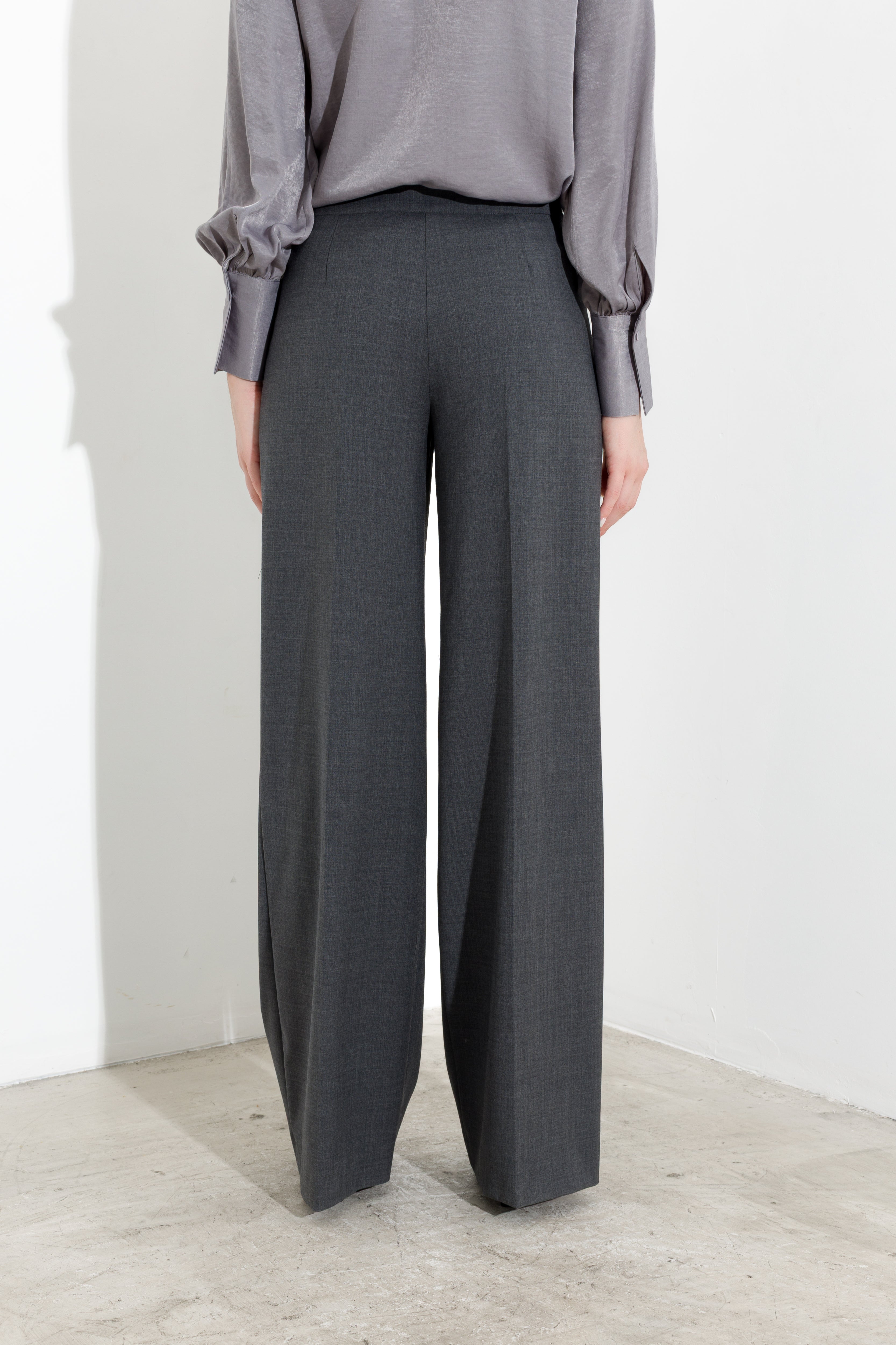 Pantaloni sartoriali a palazzo a vita alta