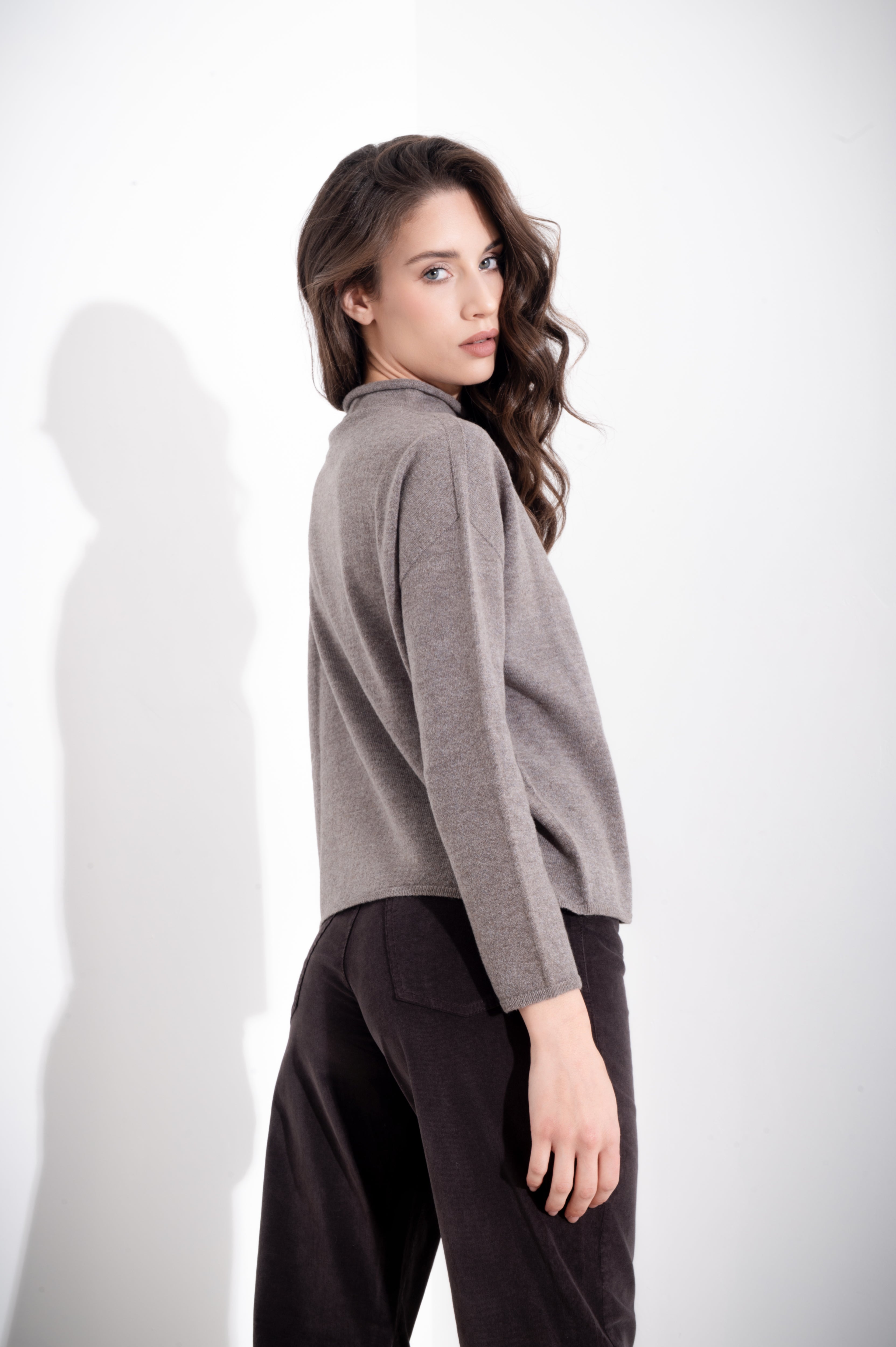 Maglia scollo cratere FRIENDLY SWEATER - Compagnia Italiana