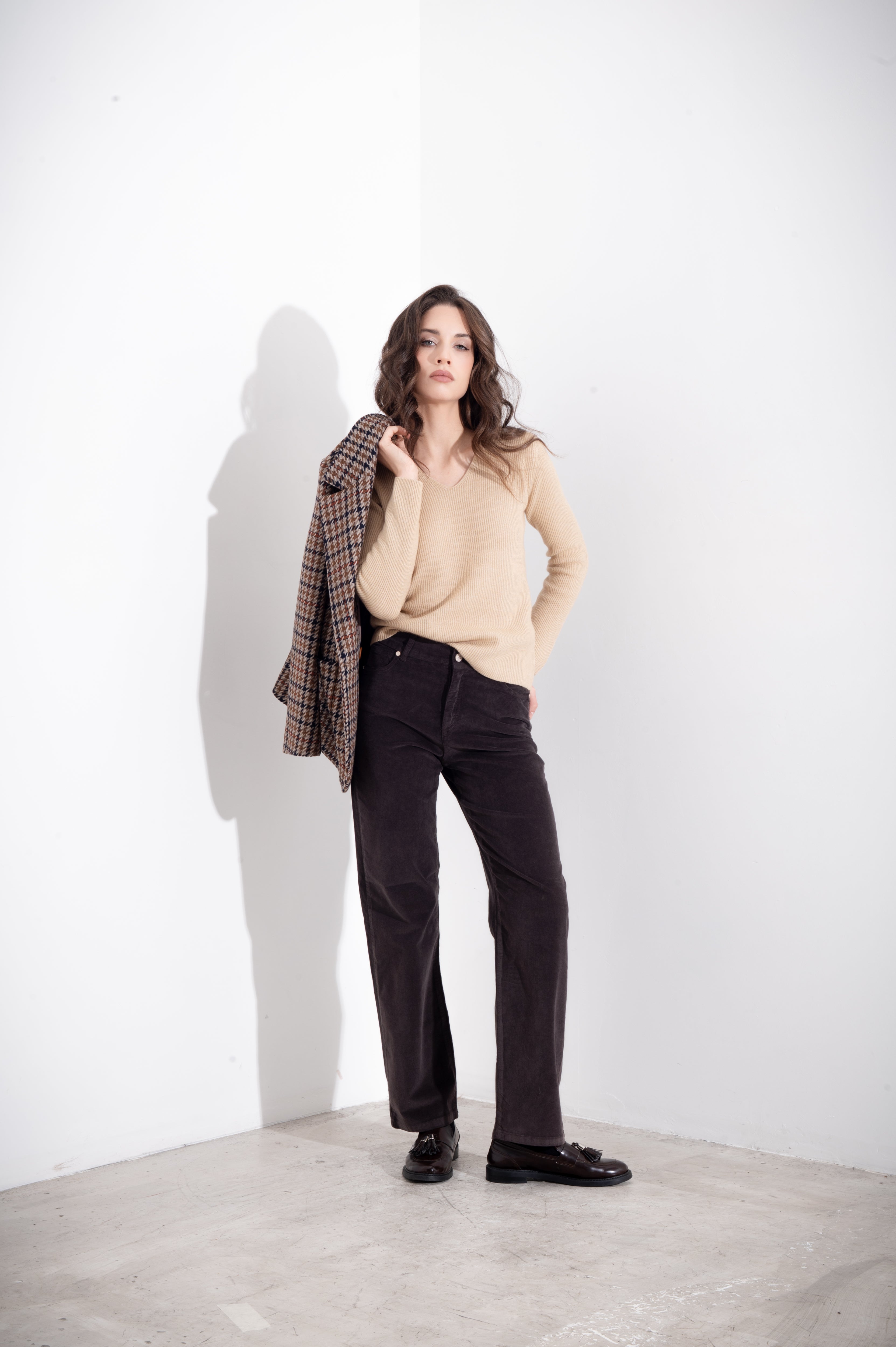 Maglia a costine scollo a V FRIENDLY SWEATER - Compagnia Italiana