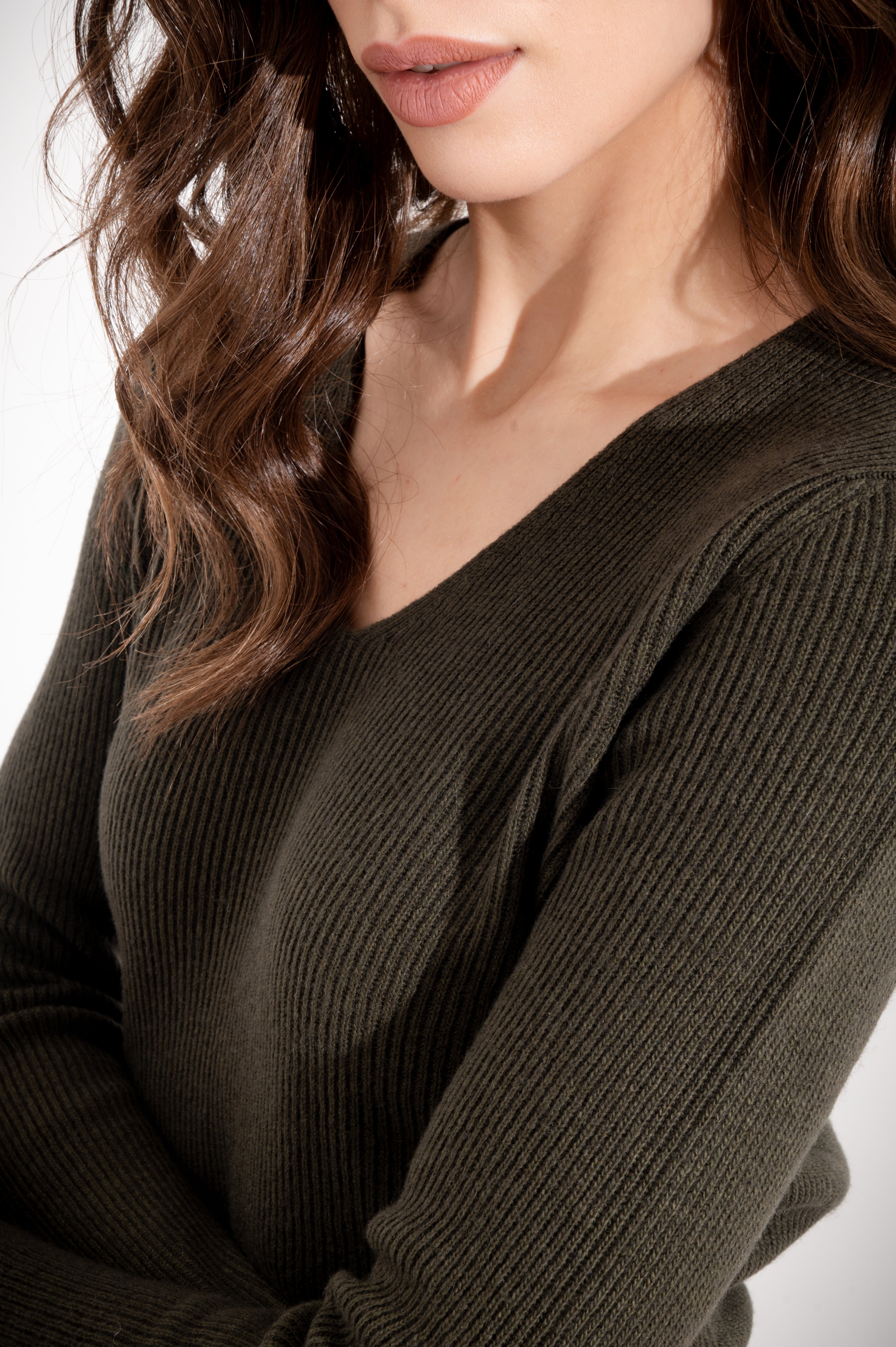 Maglia a costine scollo a V FRIENDLY SWEATER - Compagnia Italiana