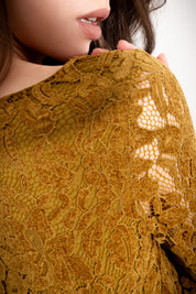 Abito in pizzo ciniglia