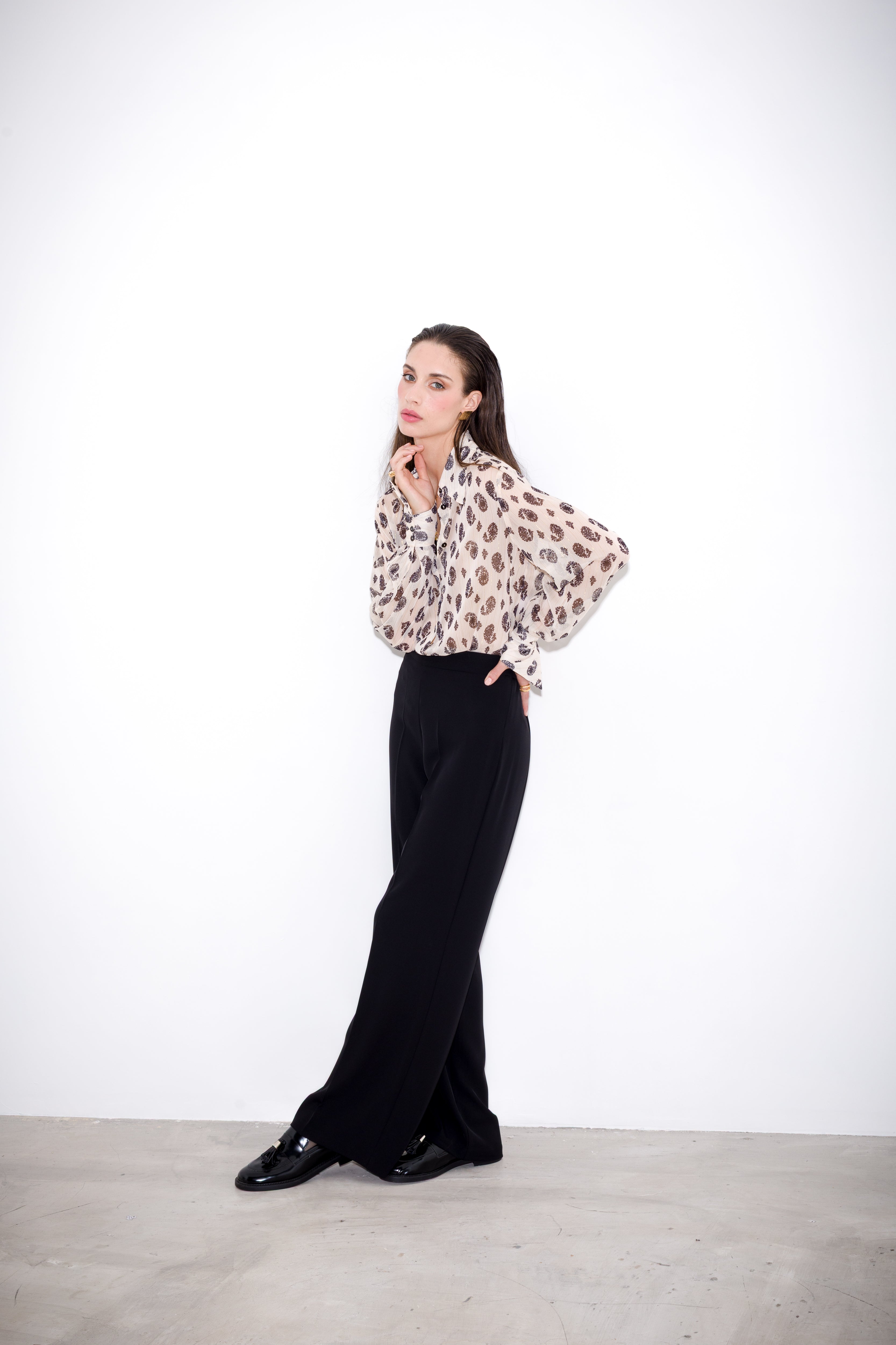 Pantalone fluido gamba larga