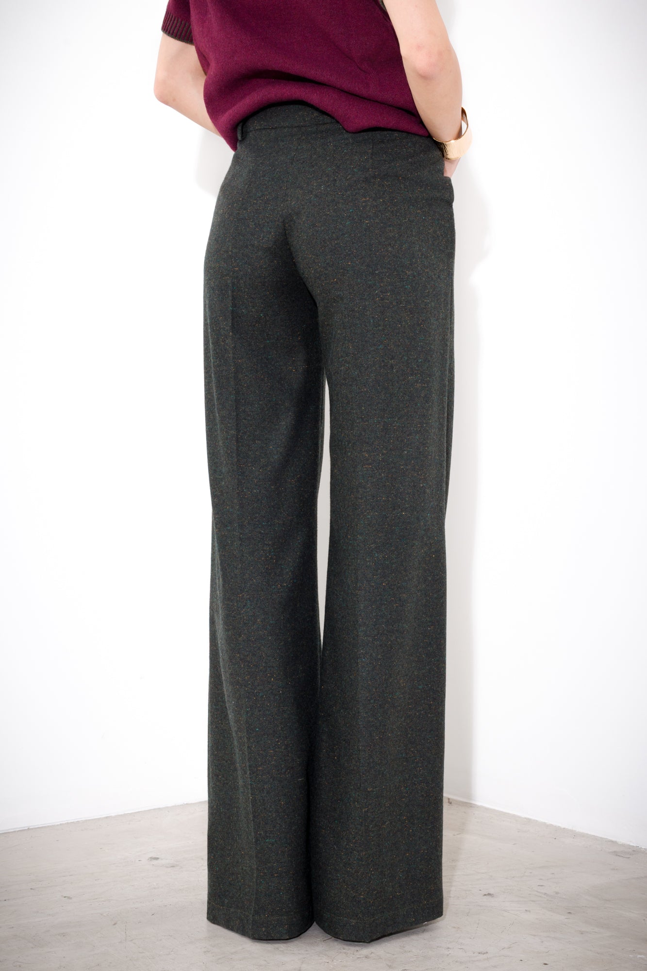 Straight trousers in buttoned wool and silk