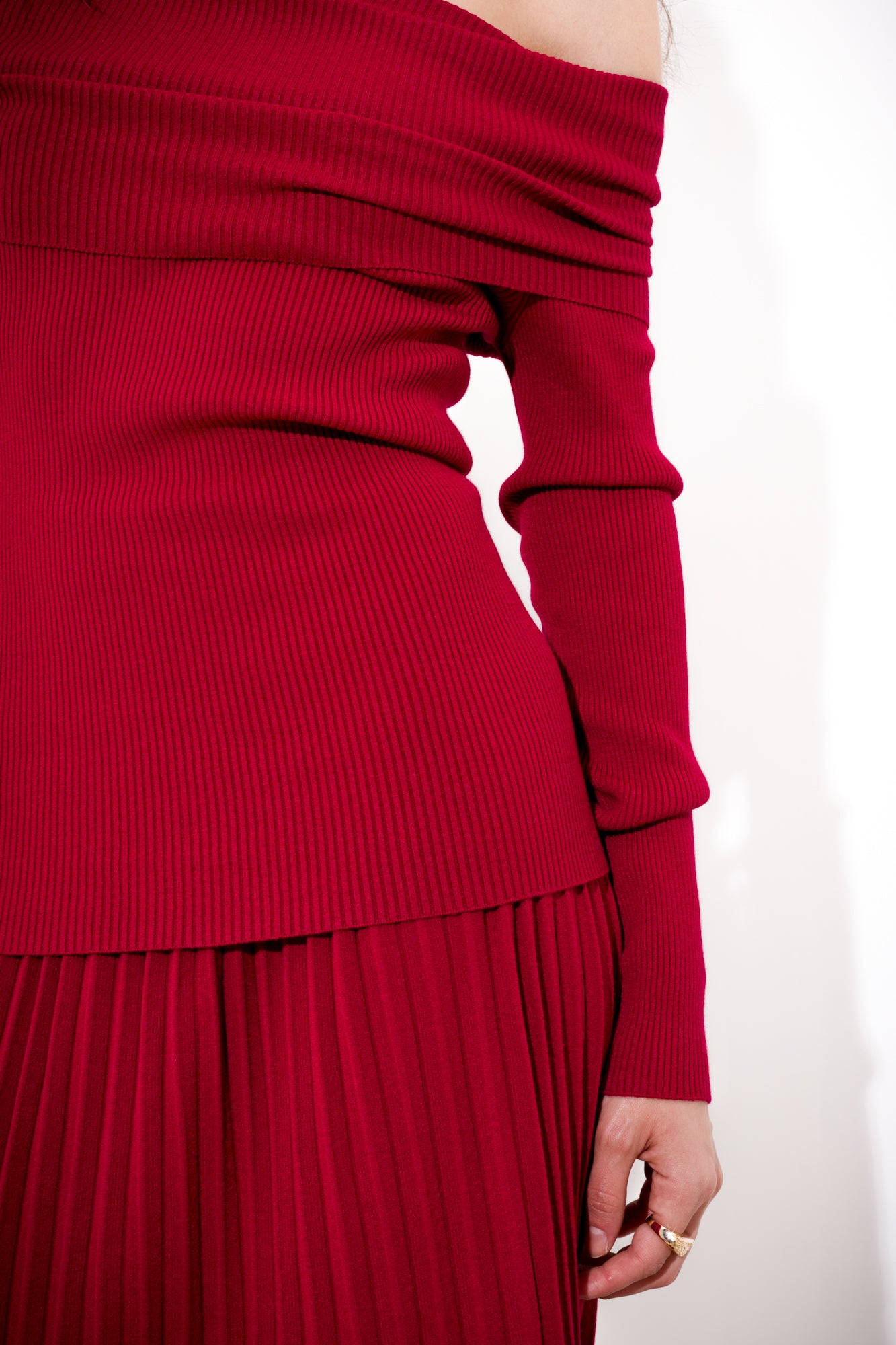 Schiffer neckline viscose sweater