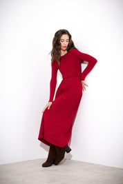 Ribbed boat neck sweater