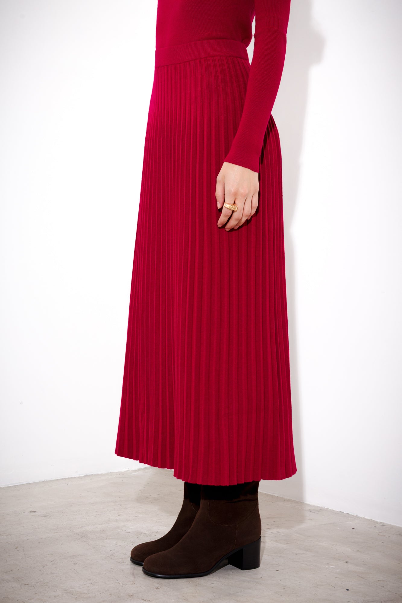 Pleated viscose skirt