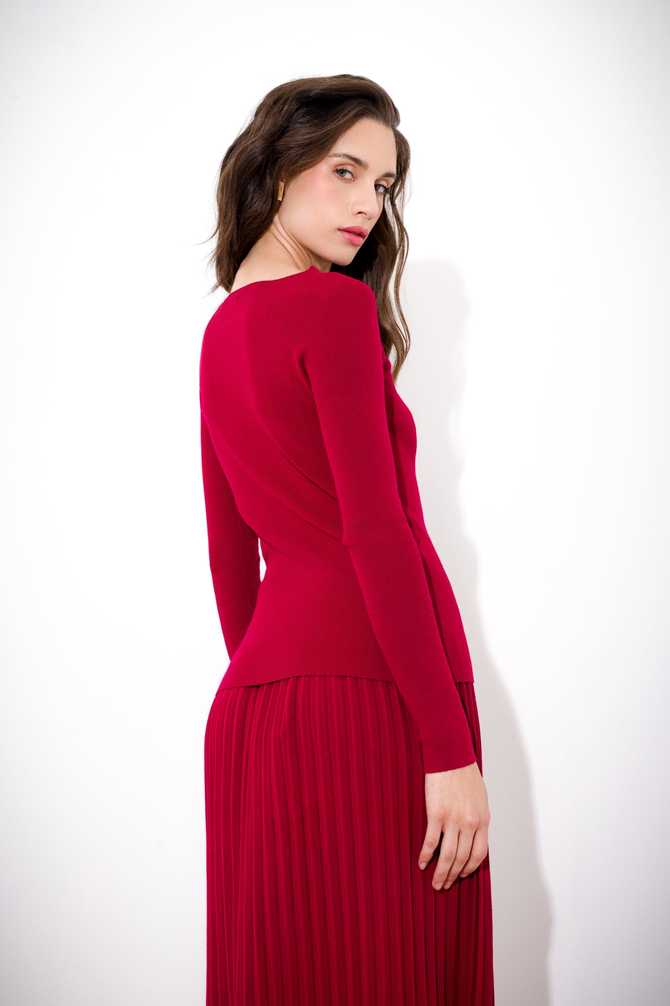 Ribbed boat neck sweater
