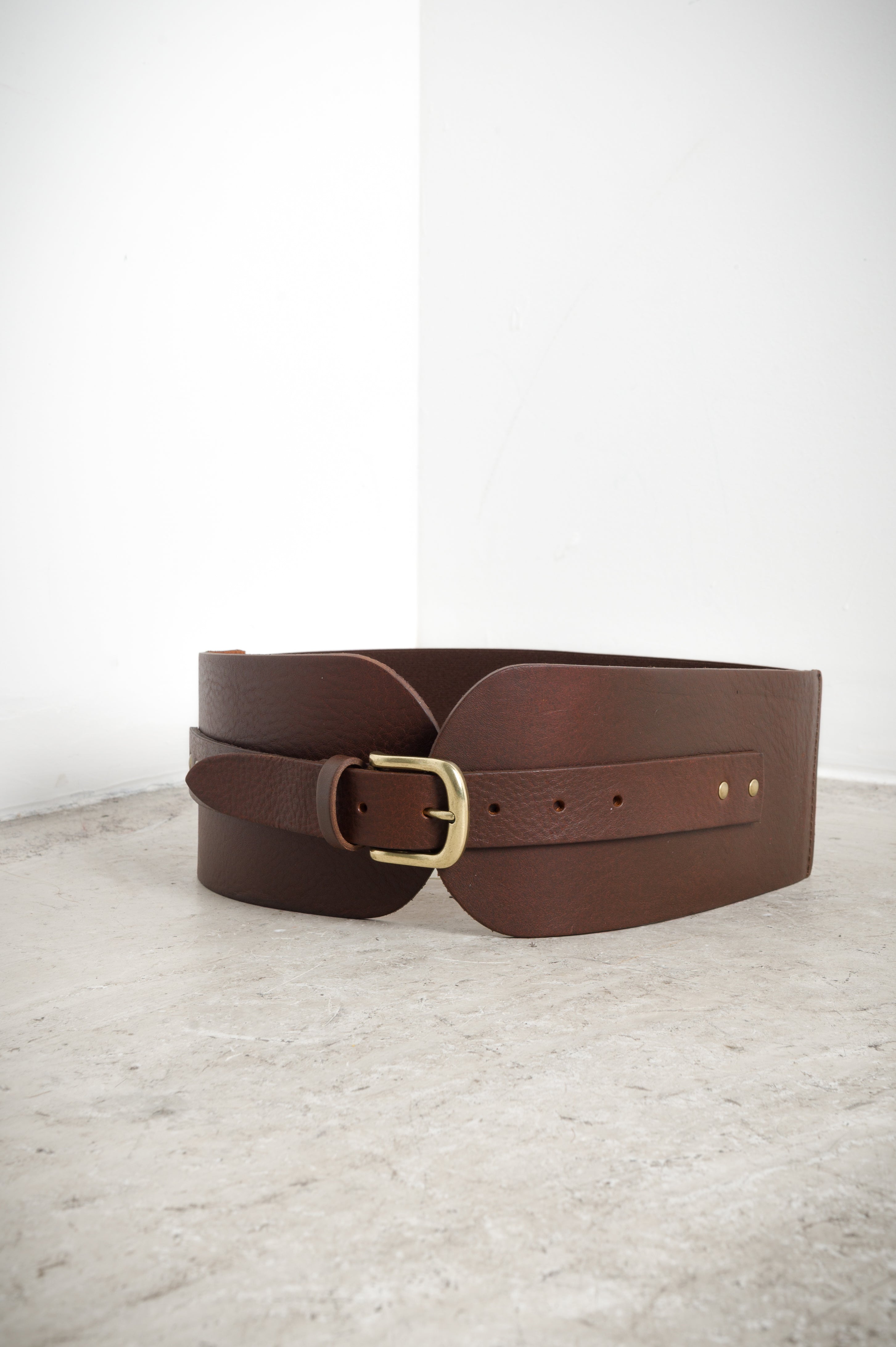 Cintura bustino opaca con fibbia oro