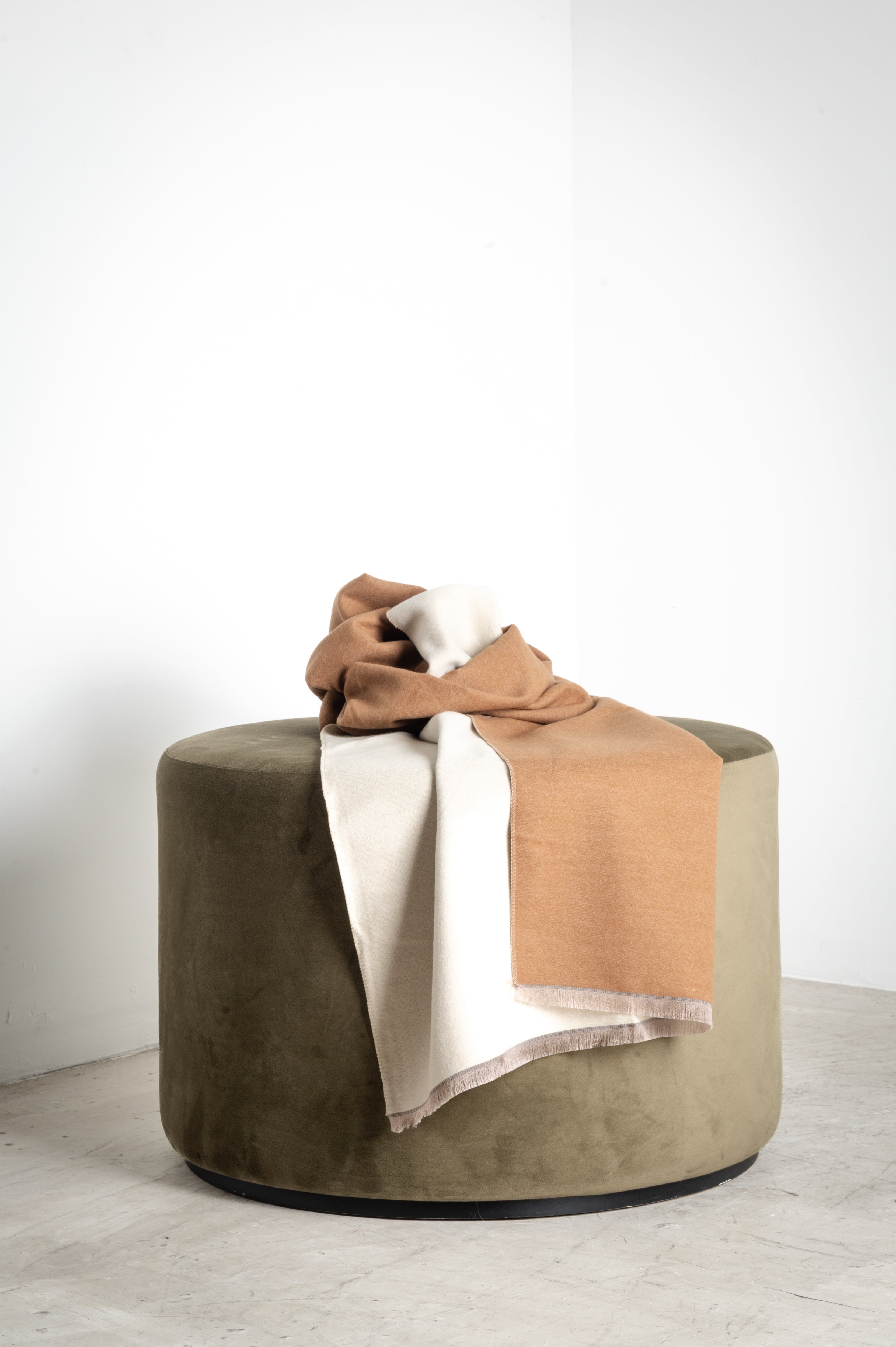 -C255-916_CAMEL/CREAM