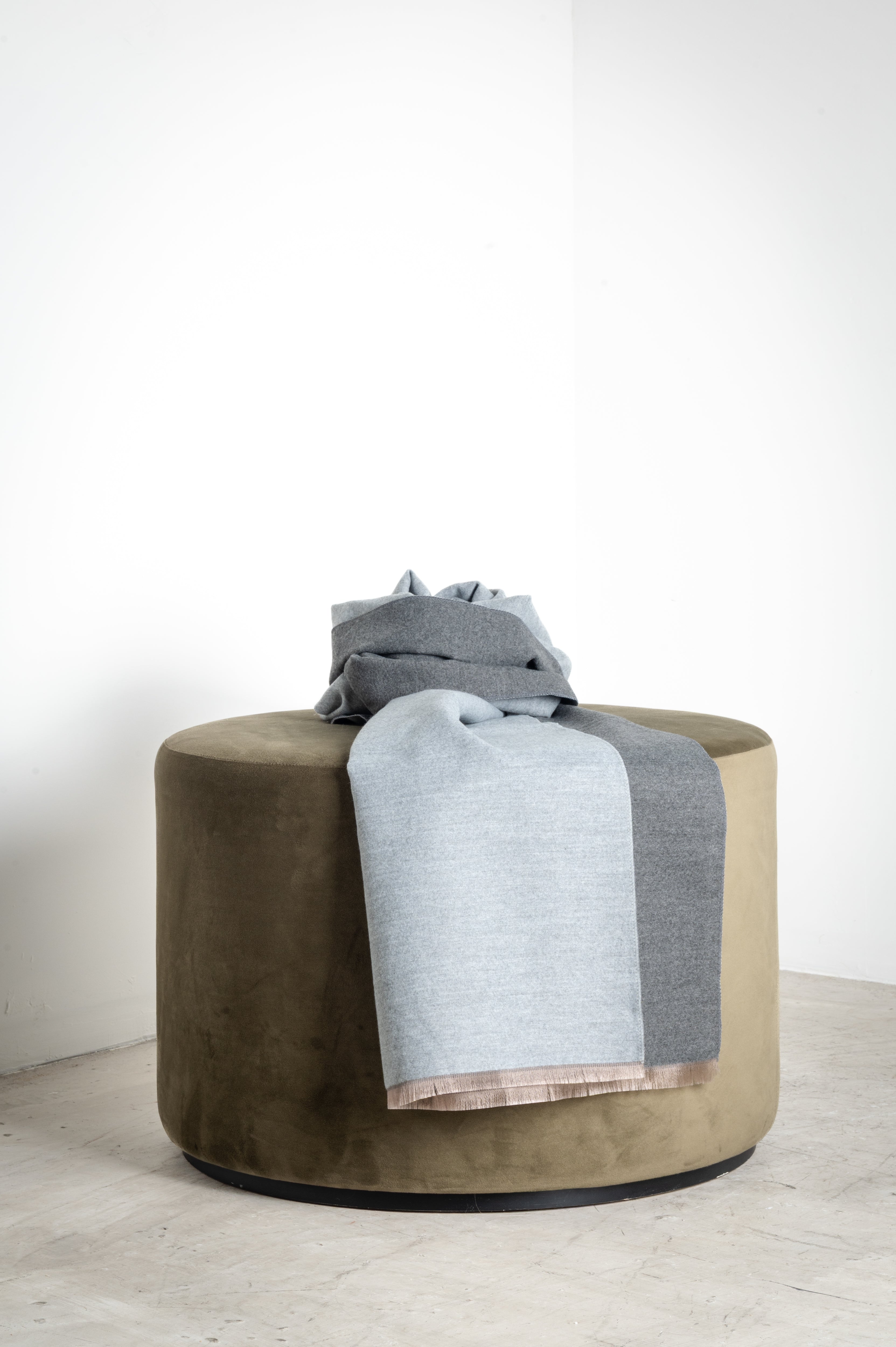 -C255-916_GRAY/GRAY