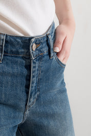 Jeans dritti in denim delave