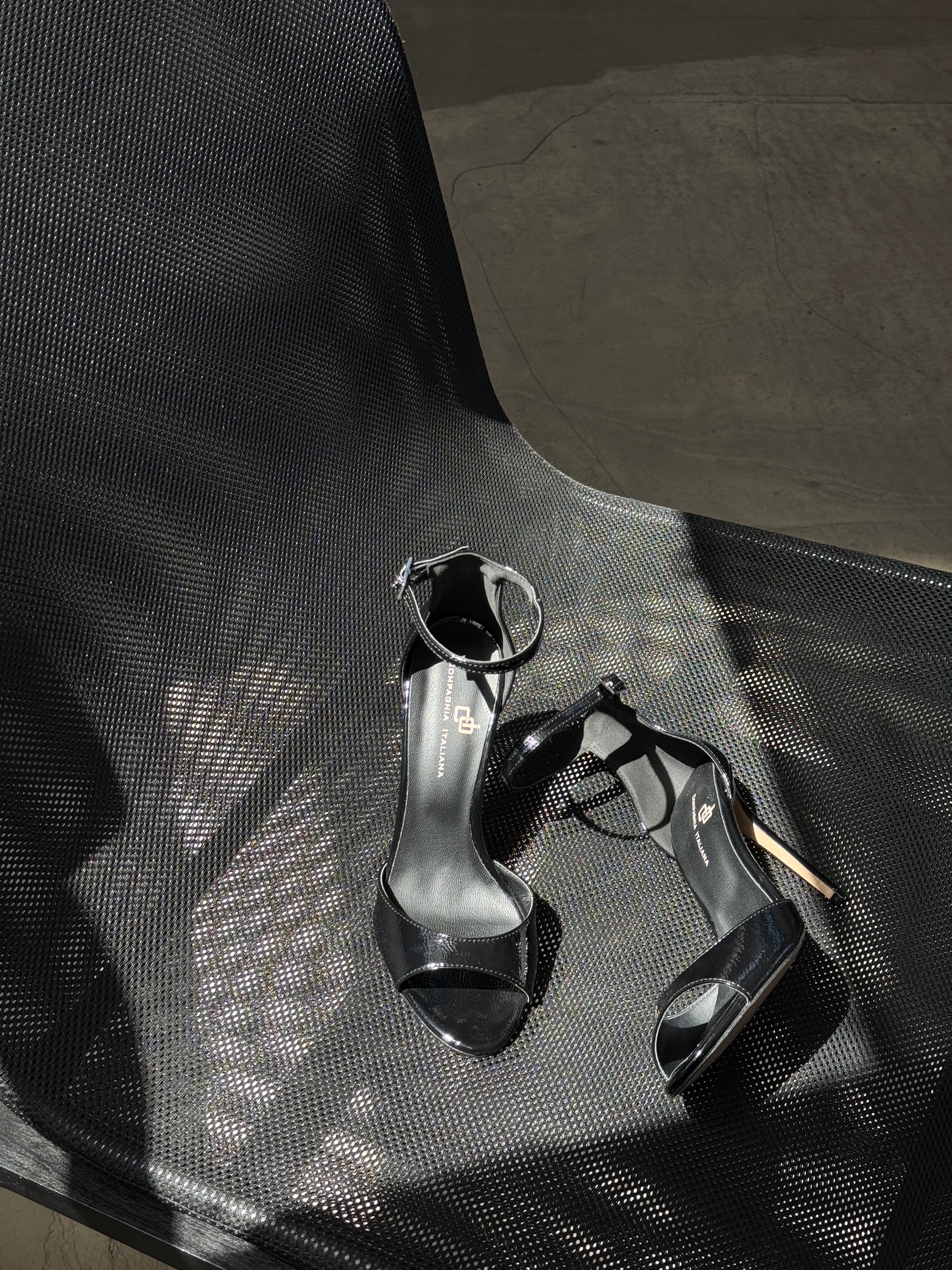 Open-toe sandal
