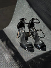 Open-toe sandal