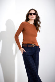 Ribbed boat neck sweater