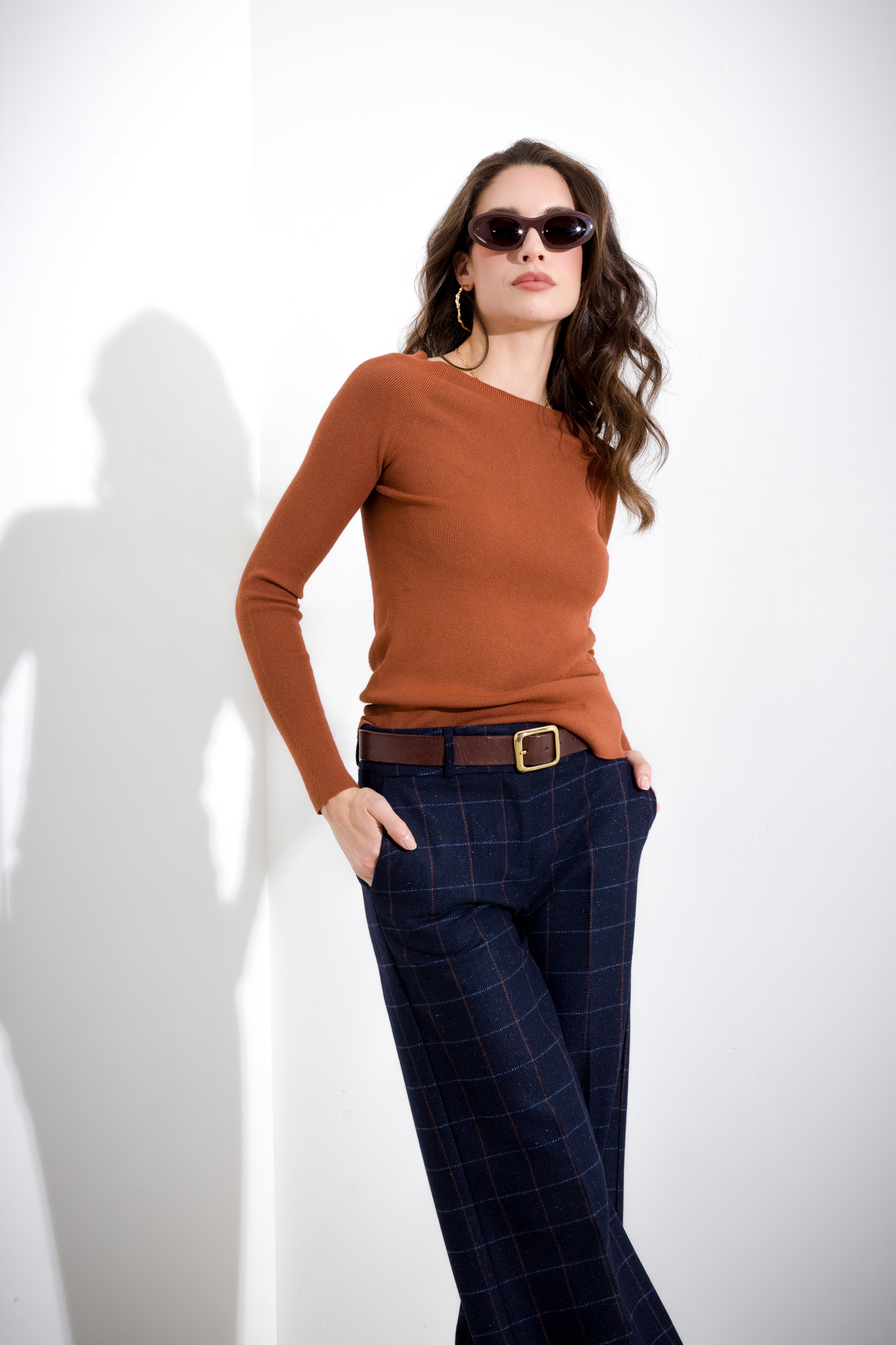 Ribbed boat neck sweater