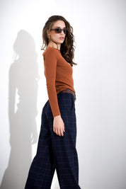 Ribbed boat neck sweater