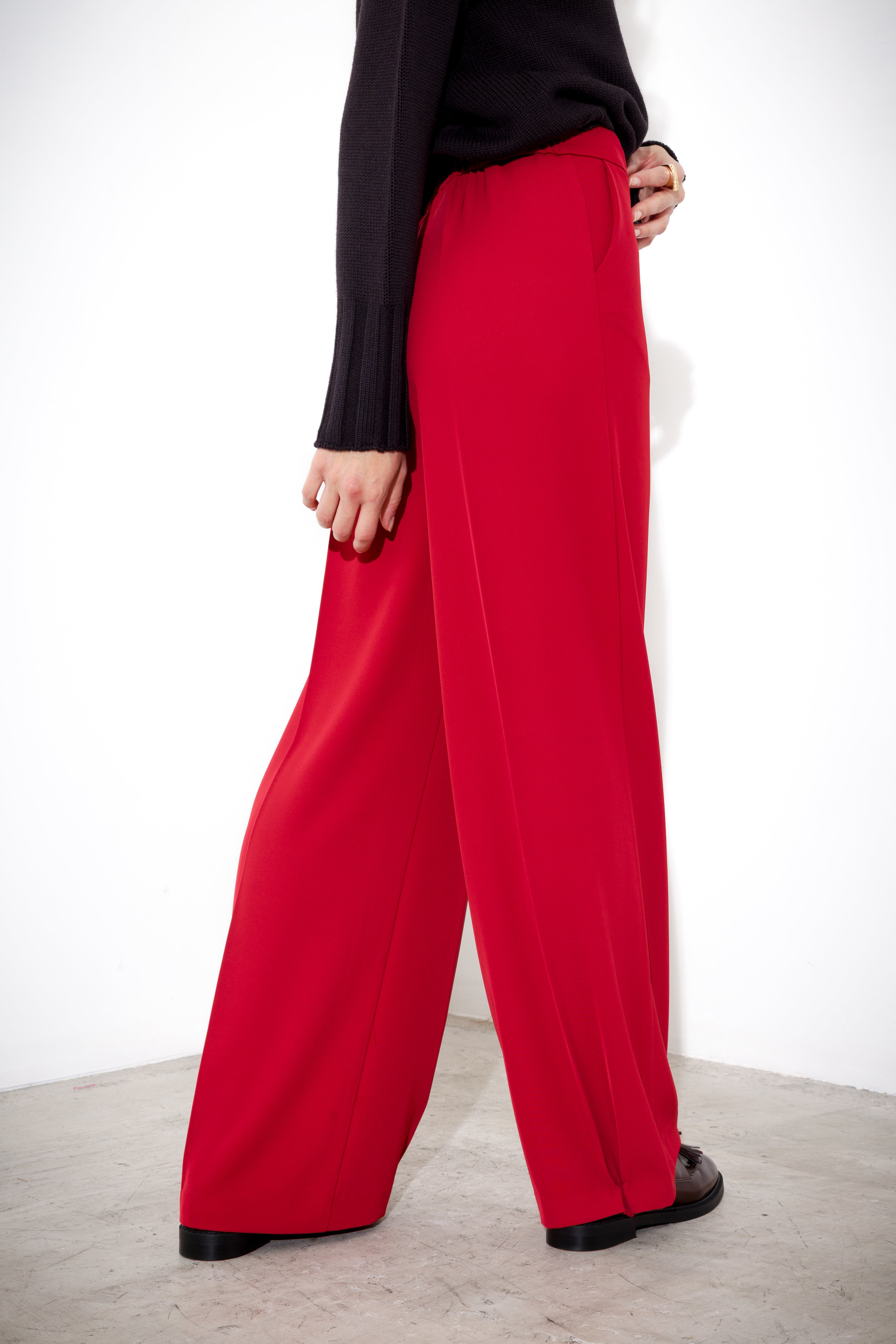 Flowing wide leg trousers