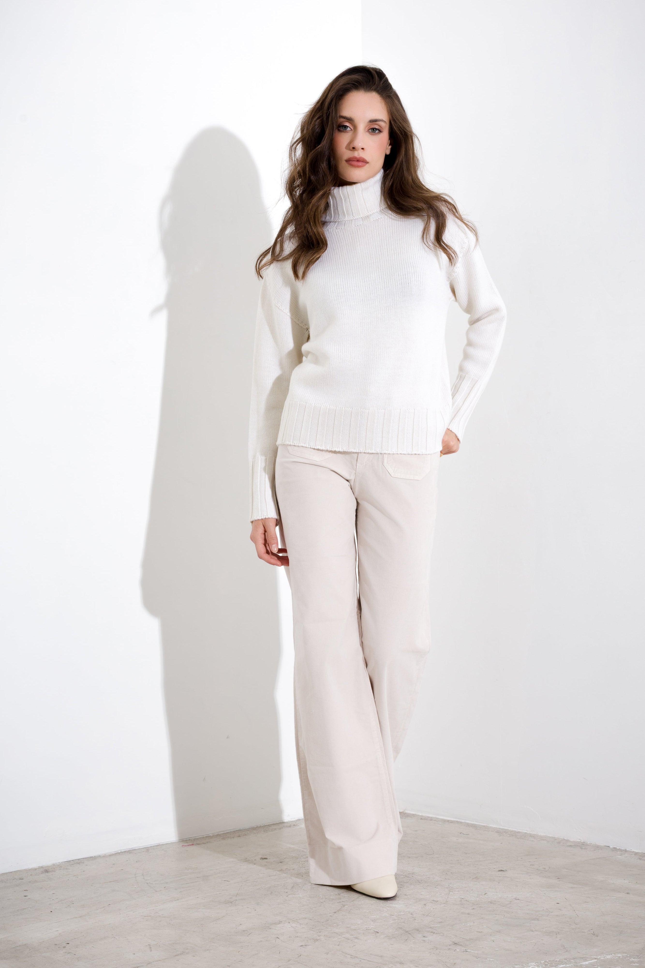 Maglia dolcevita in pura lana costa