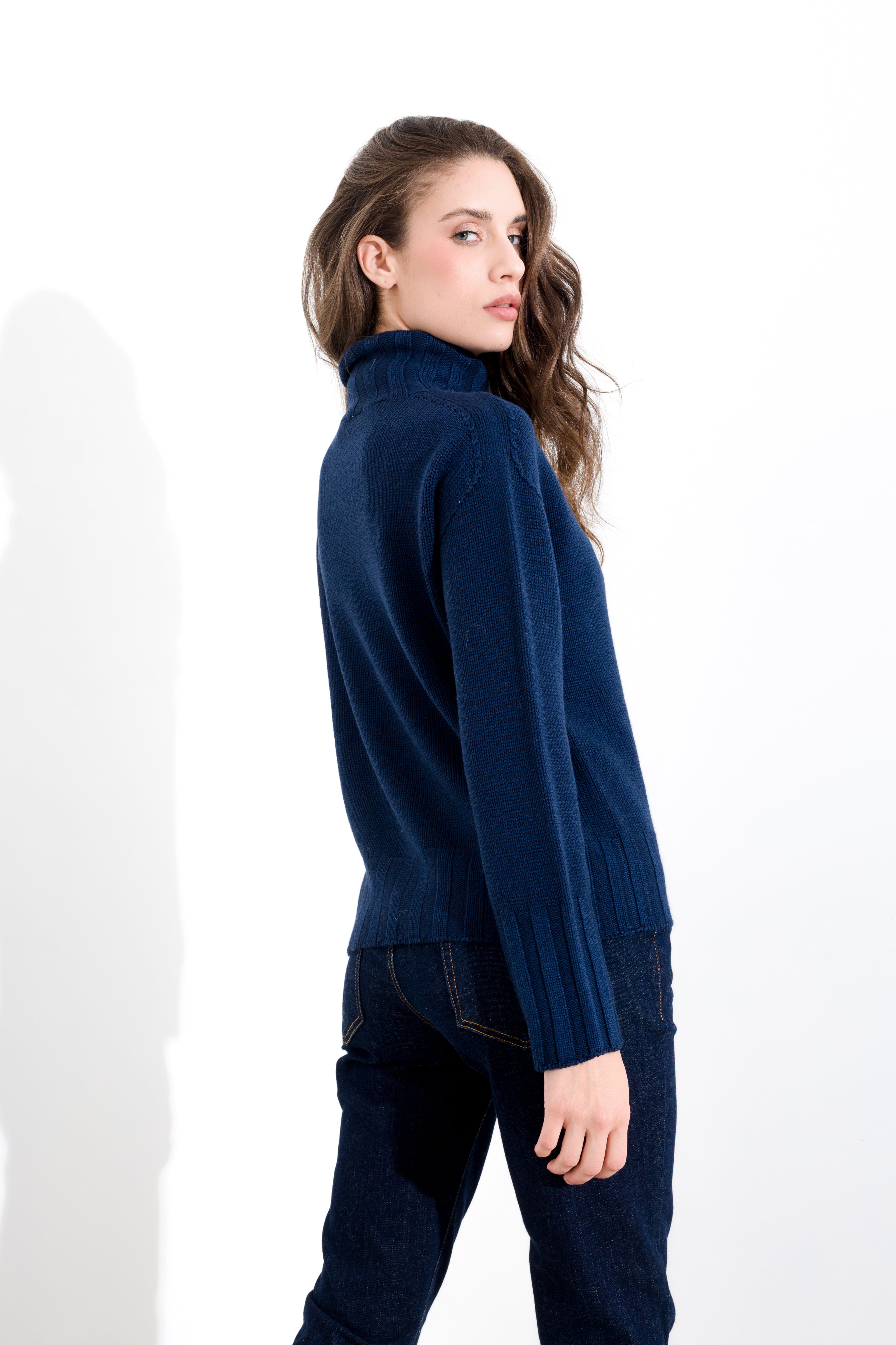 Maglia dolcevita in pura lana costa