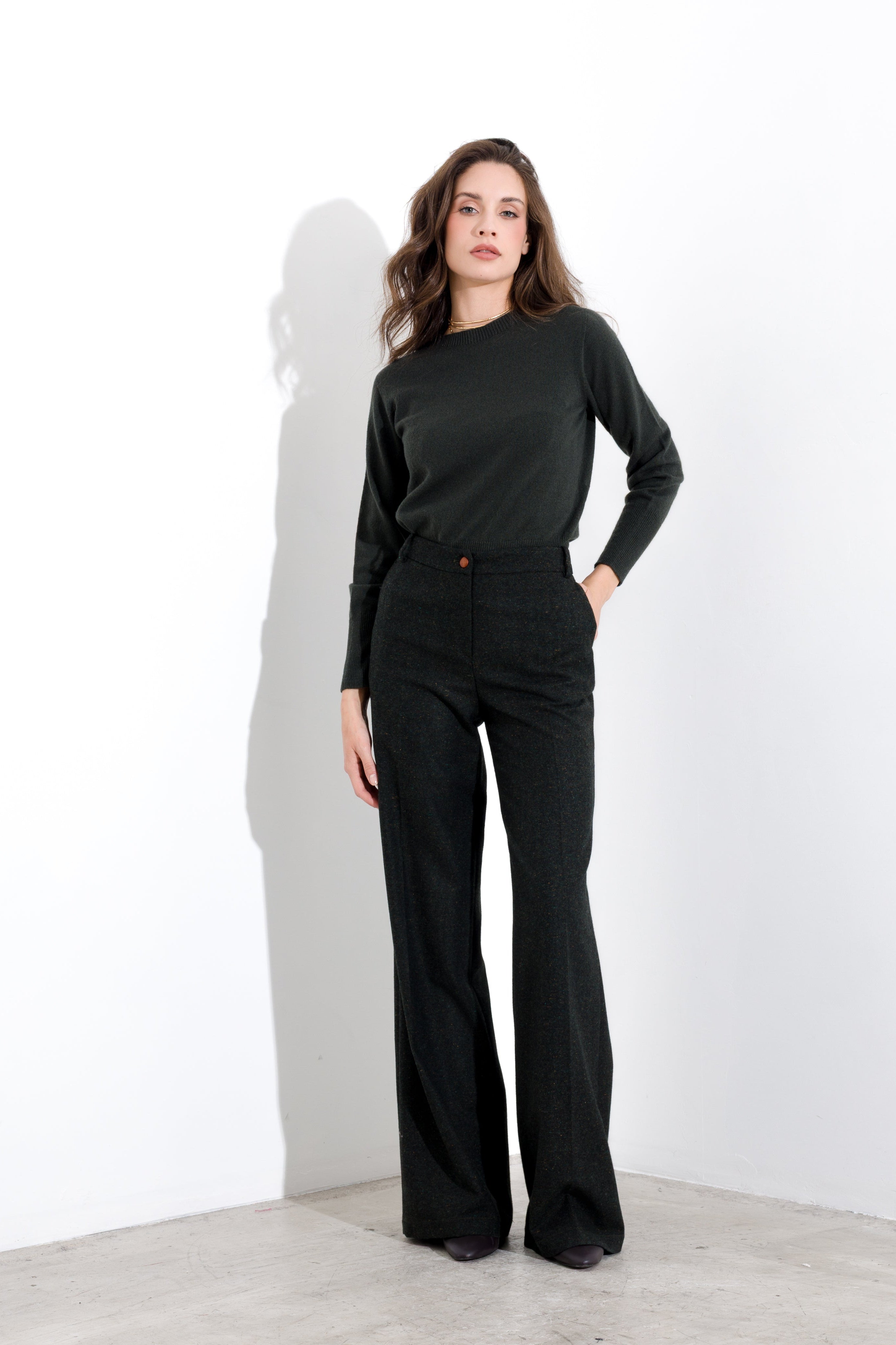 Straight trousers in buttoned wool and silk
