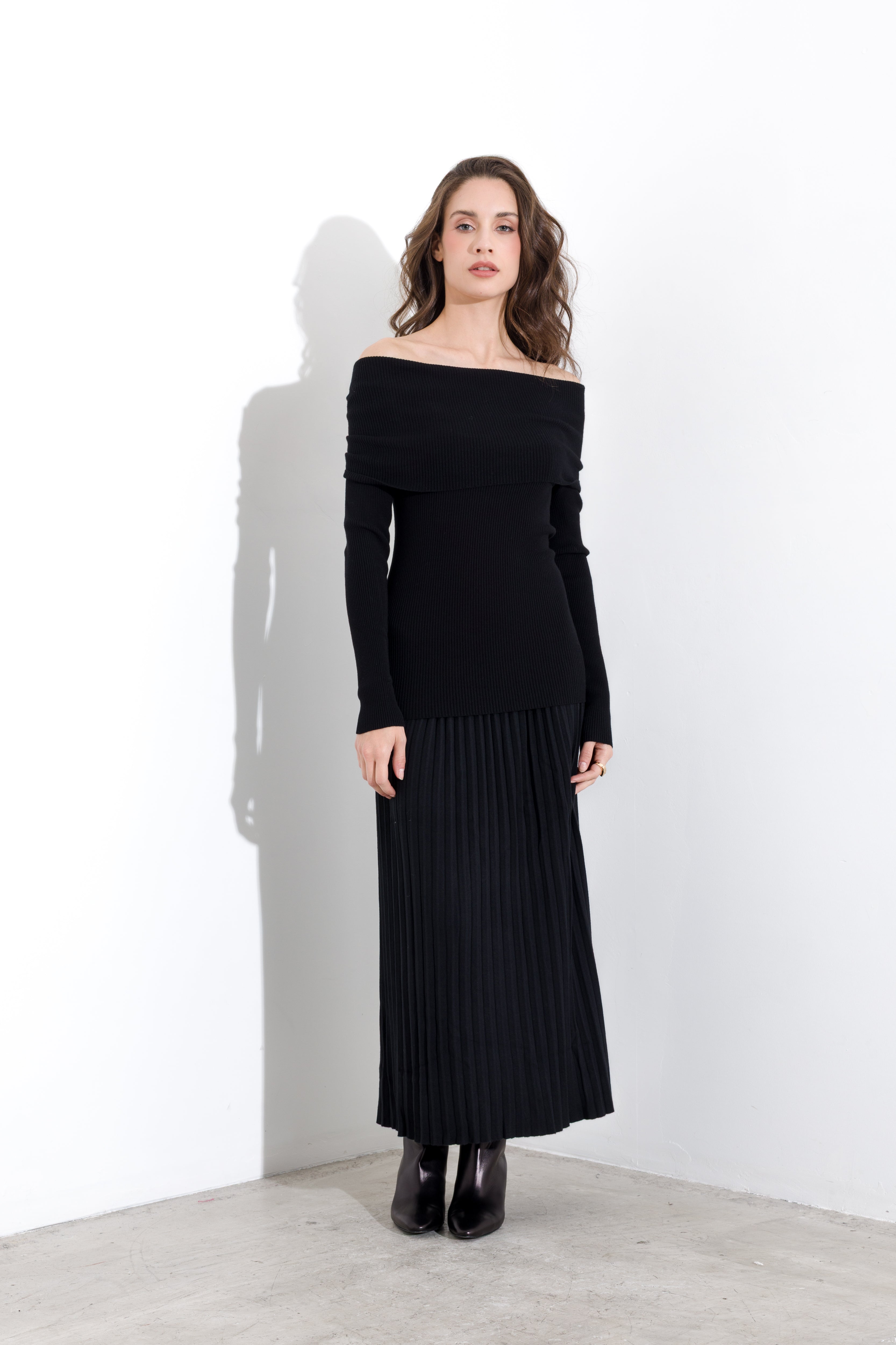 Pleated viscose skirt