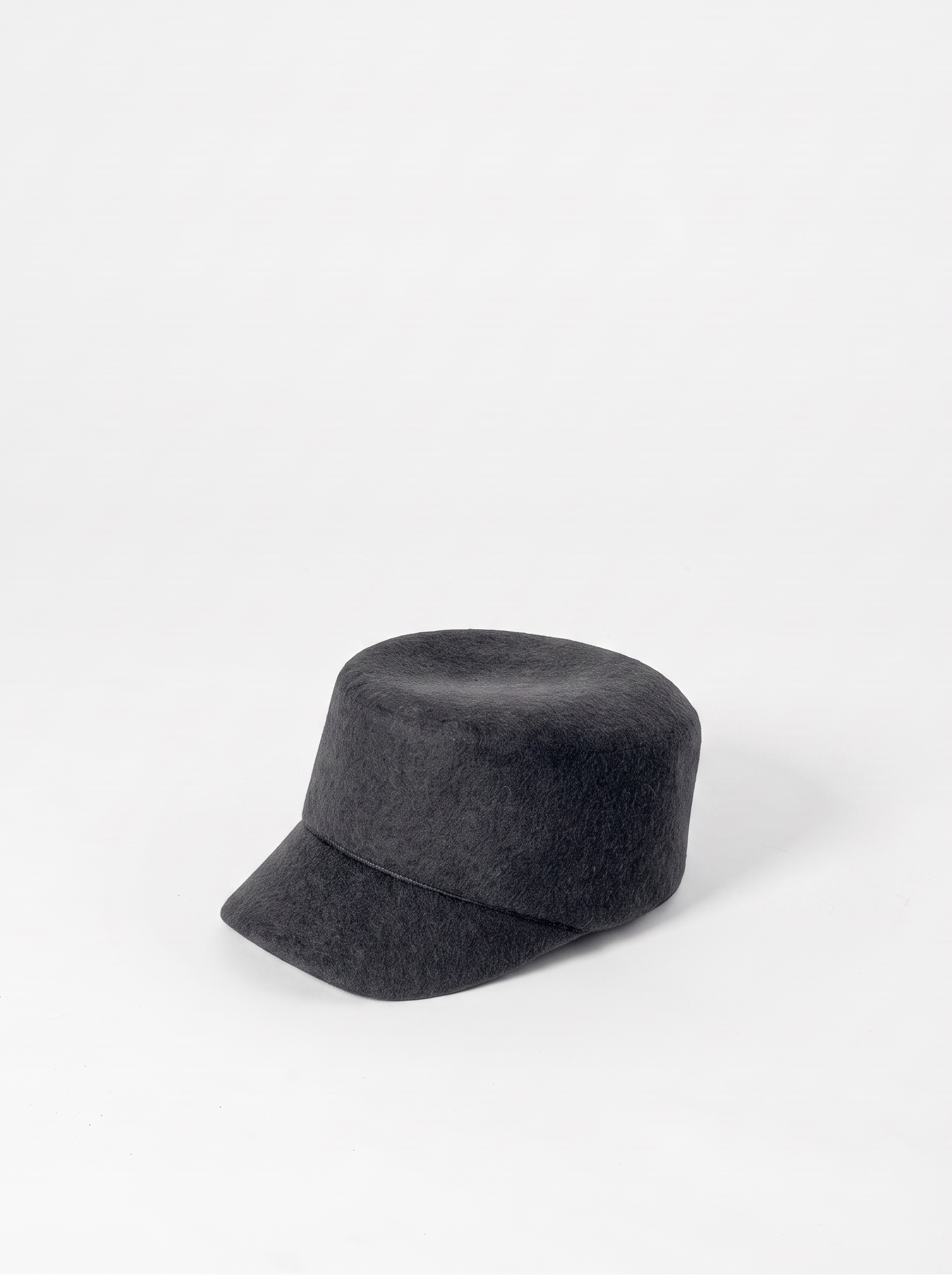 Cappello in feltro con visiera