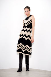 Sleeveless chevron dress