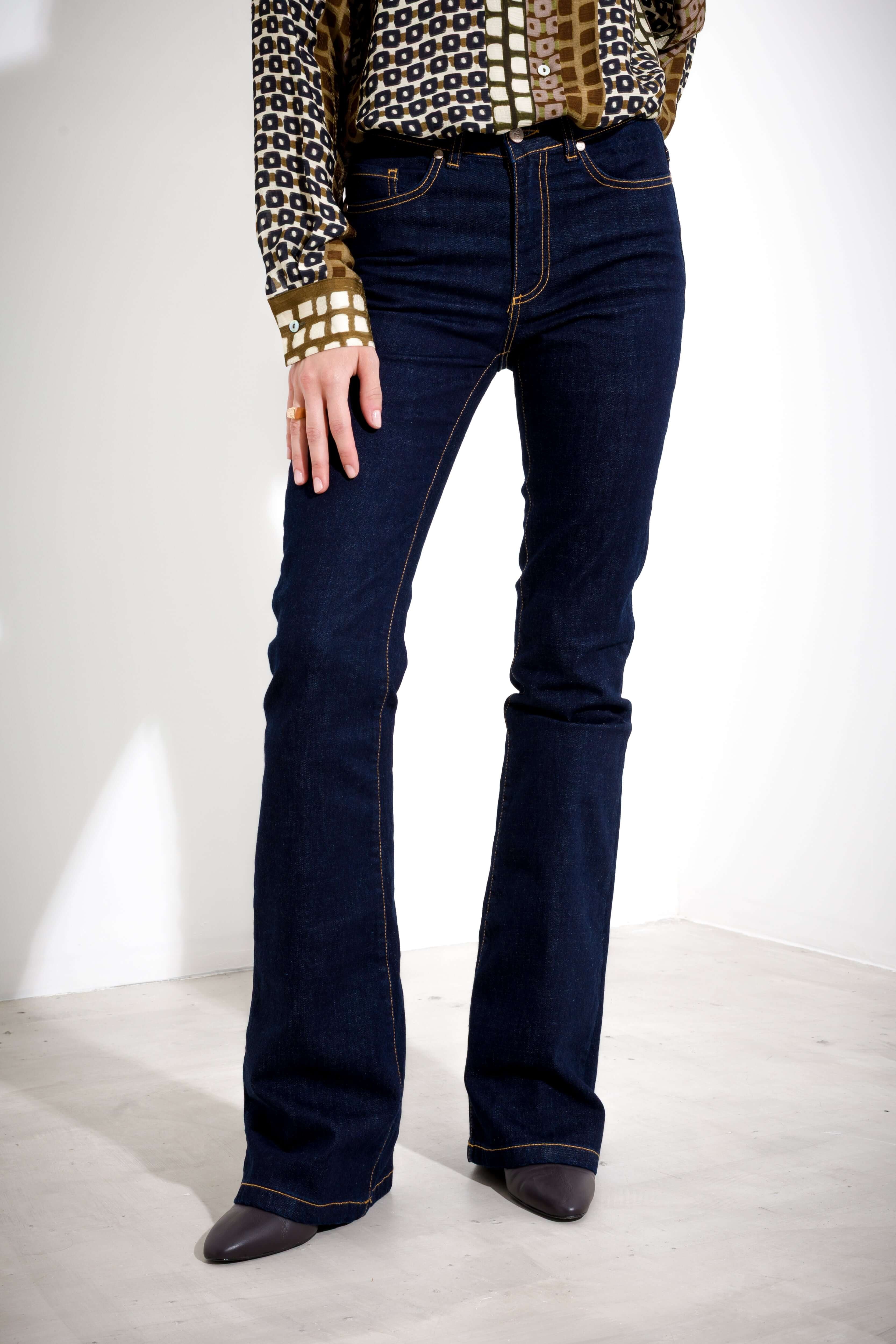 Pantalone Mid Flare in denim - Compagnia Italiana