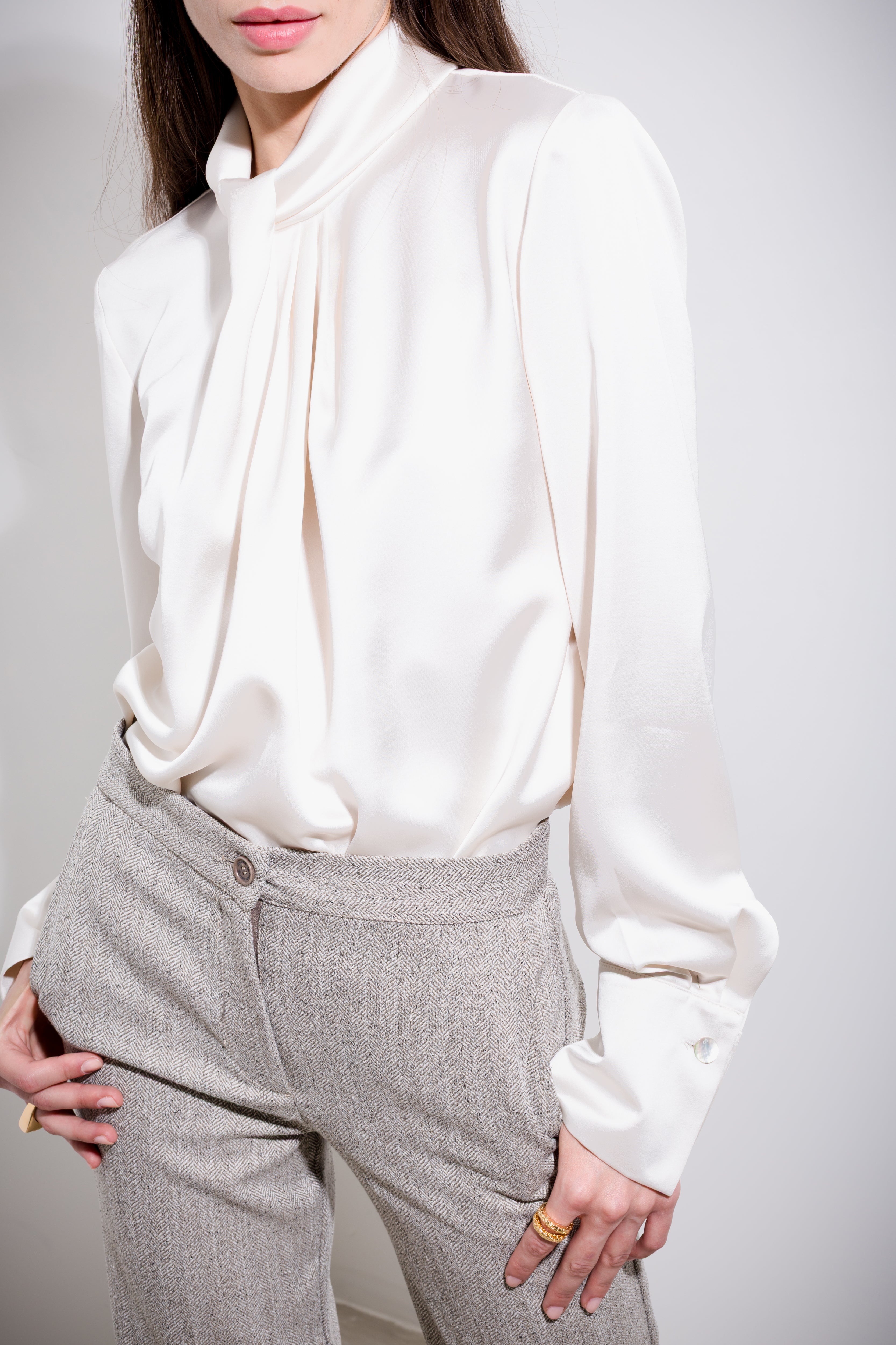 Blusa nodo in raso