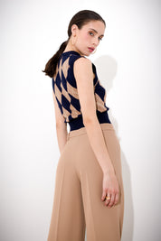 Sleeveless diamond vest